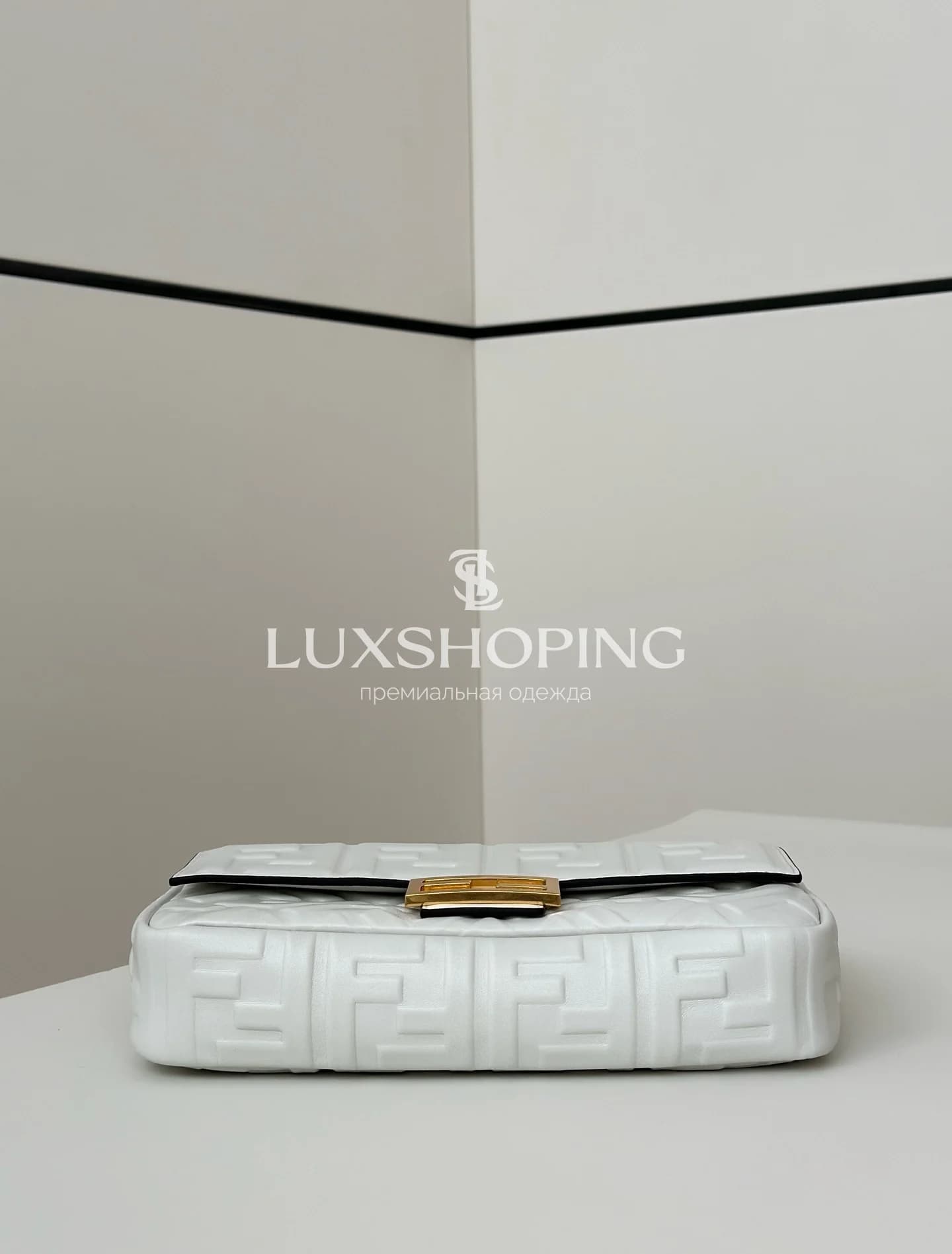 Сумка Fendi Baguette белая 27×13×5 см - фото 6