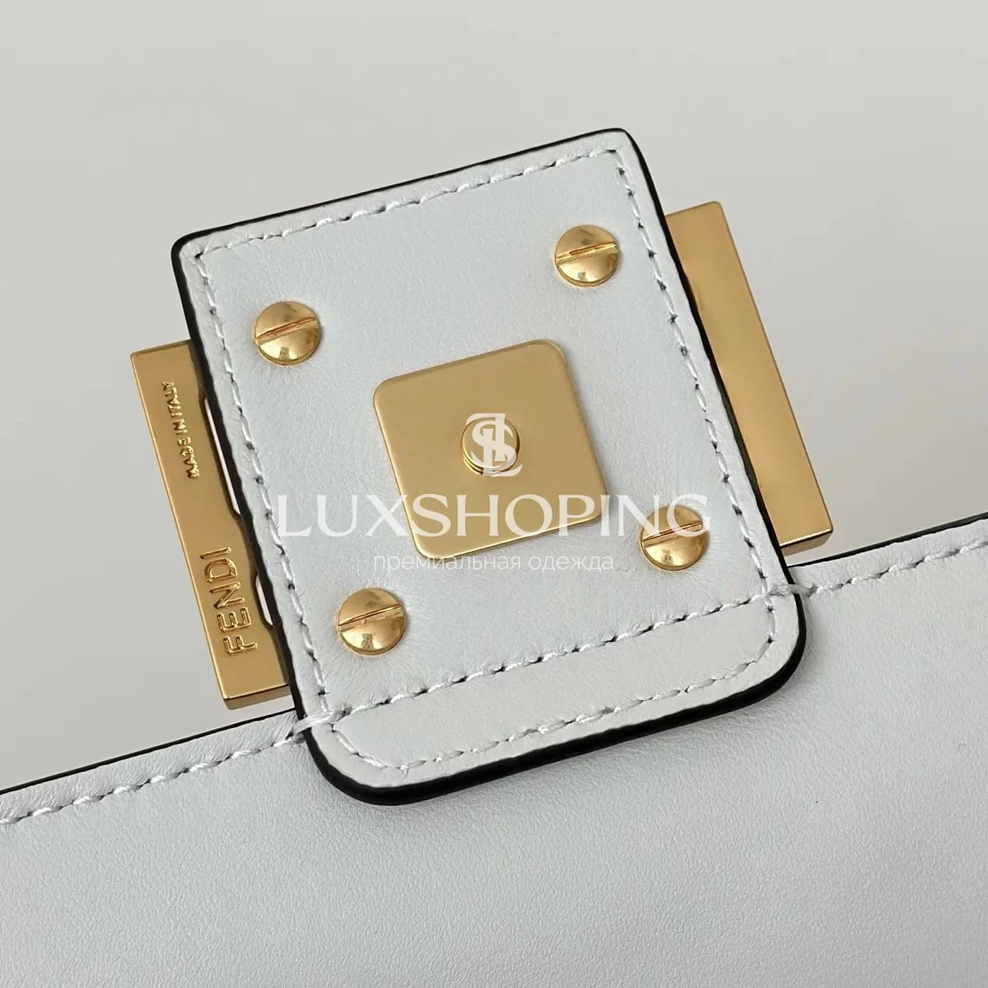 Сумка Fendi Baguette белая 27×13×5 см - фото 9