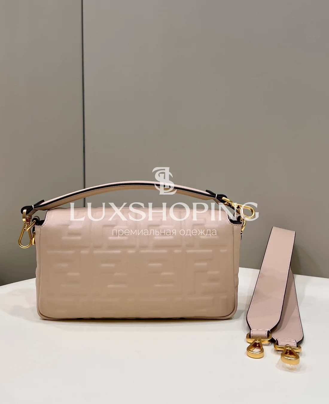 Сумка Fendi Baguette нежно бежевая 26×13×5 см - фото 3