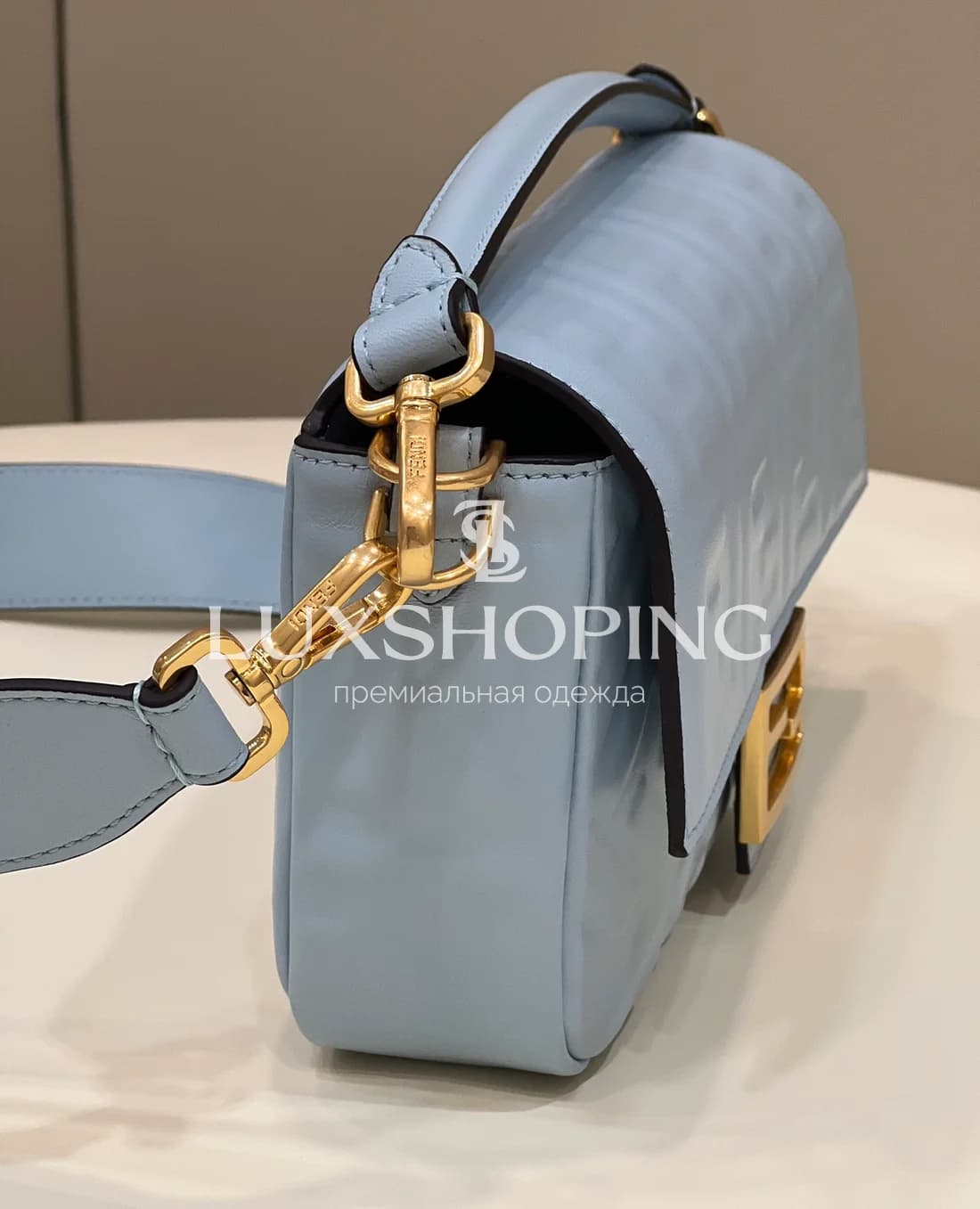Сумка Fendi Baguette голубая 26×15×5 см - фото 5