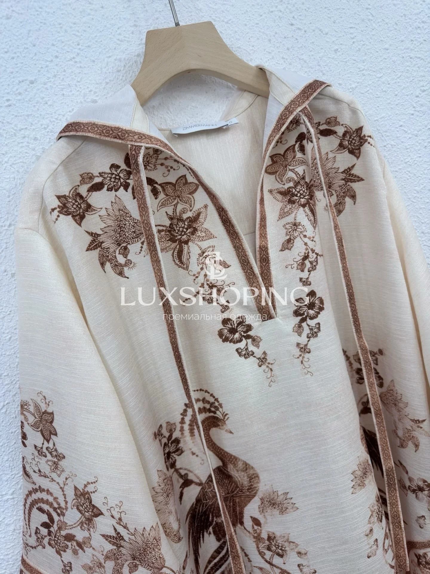 Комплект Zimmerman с принтом павлинов: блуза-туника с капюшоном и расклешённые брюки - фото 8