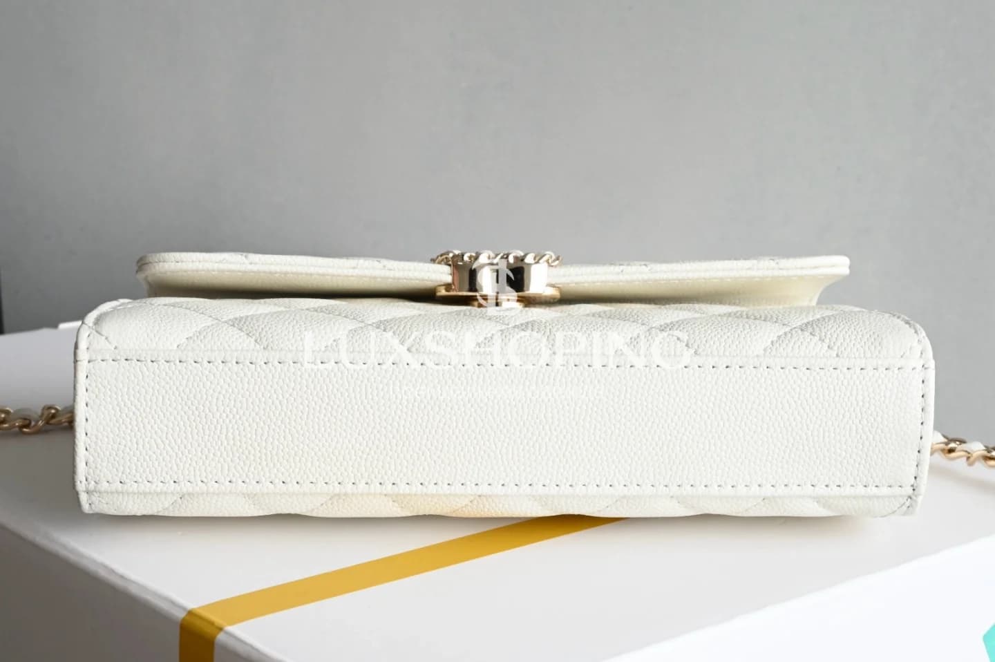 CHANEL Kelly Phone Bag  Белая жемчужина сезона 10 × 18 × 4.5 см - фото 3