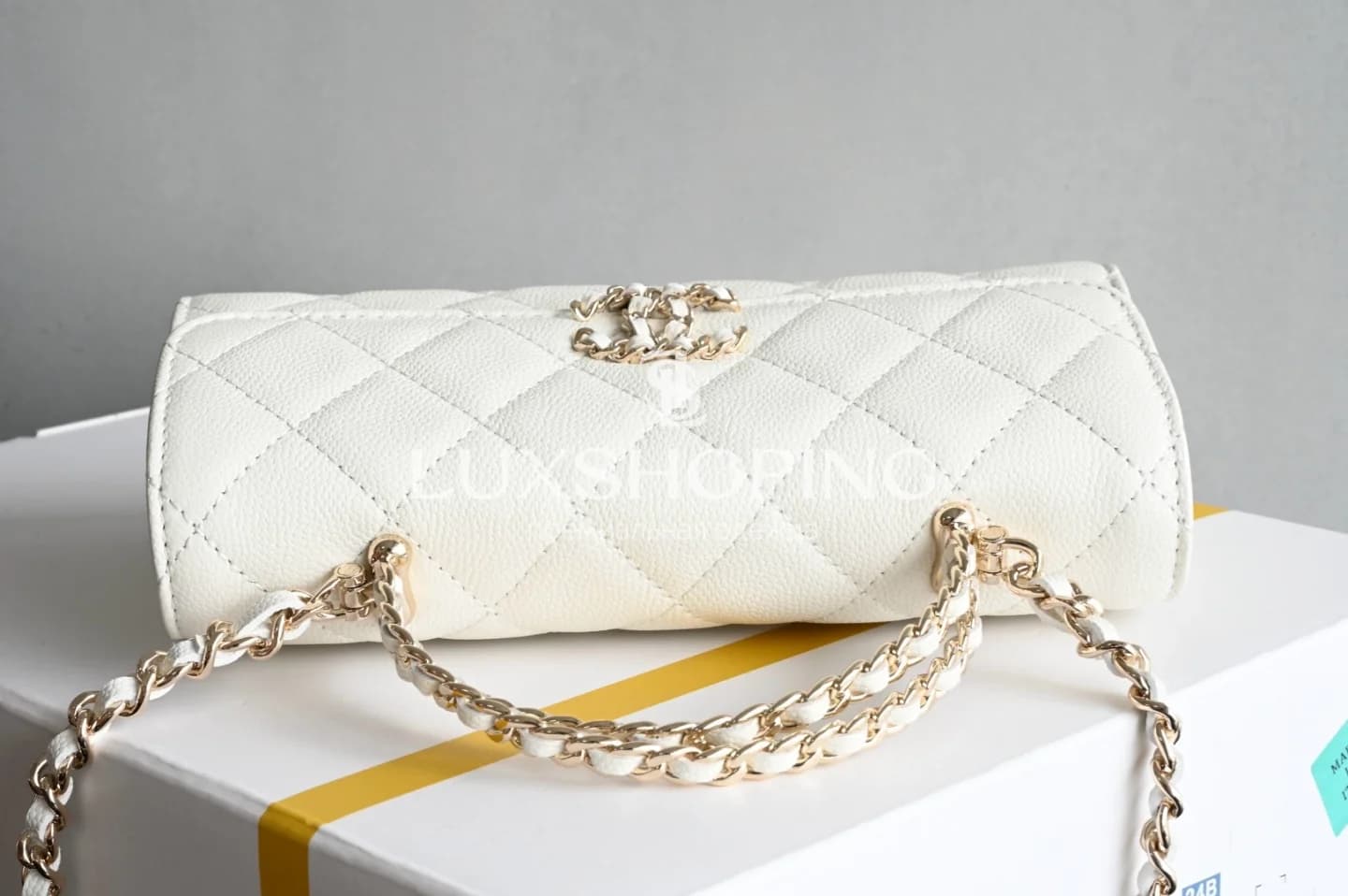 CHANEL Kelly Phone Bag  Белая жемчужина сезона 10 × 18 × 4.5 см - фото 5
