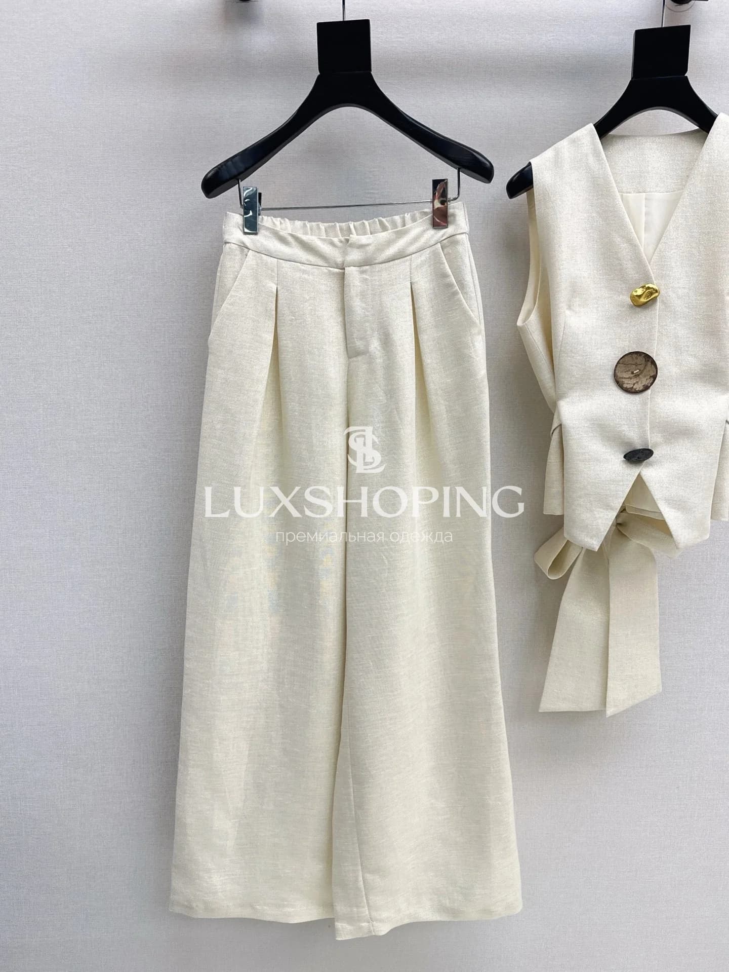 Комплект Loro Piana: жилет с декоративными пуговицами и прямые брюки - фото 8