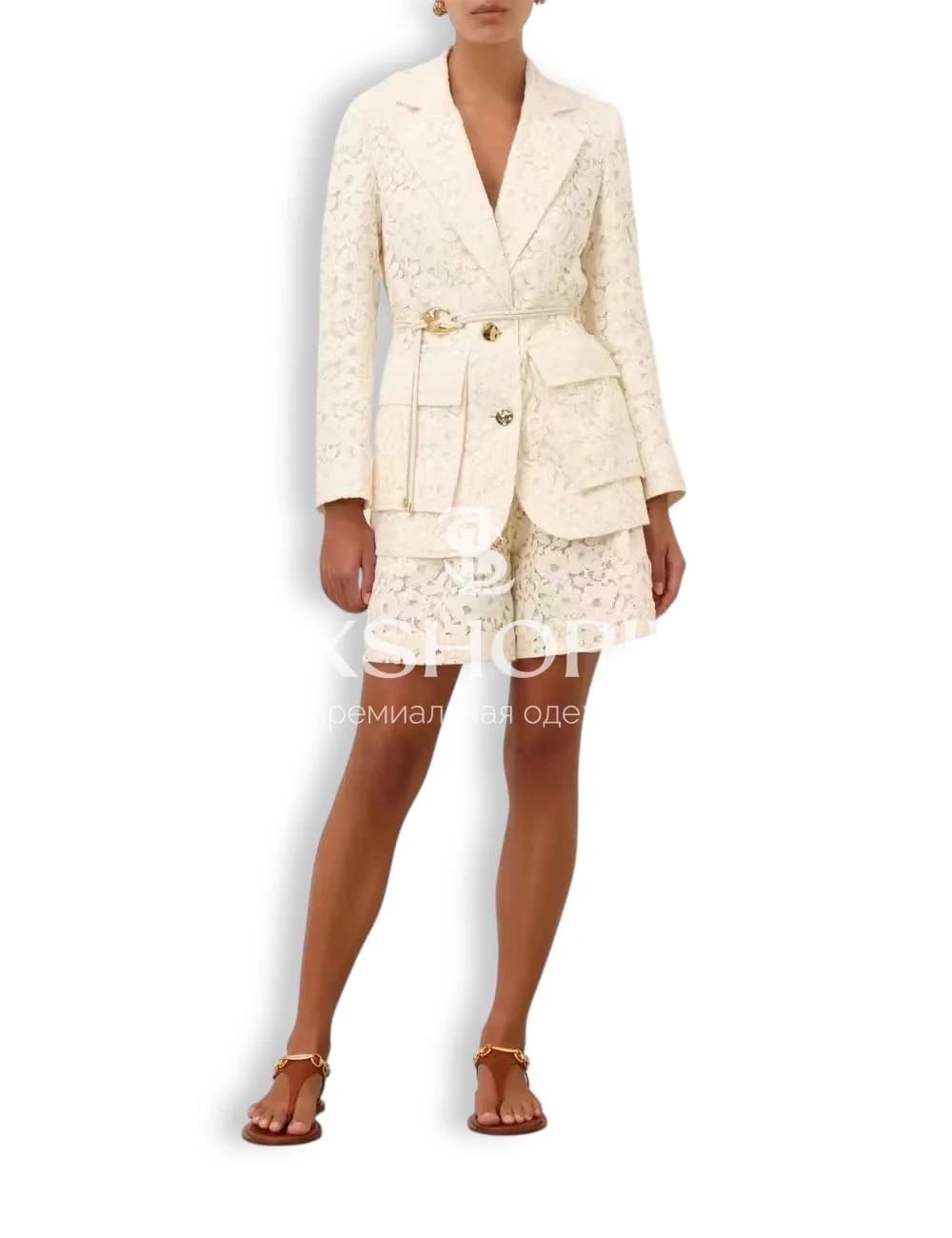 Костюм Zimmermann "Illuminate Lace" — жакет и шорты из кружева кремового оттенка