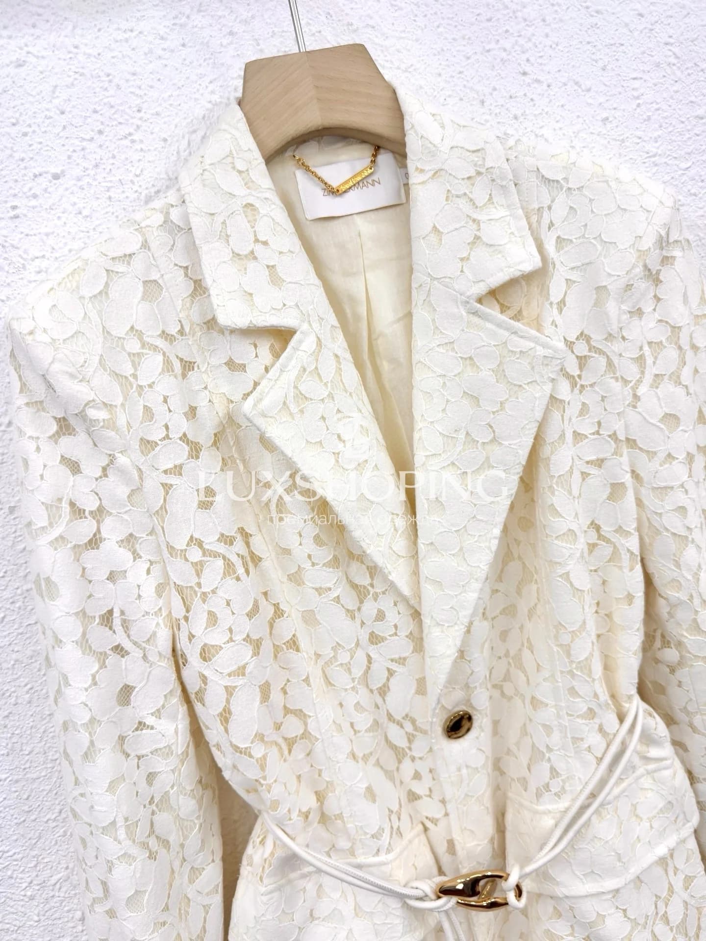 Костюм Zimmermann "Illuminate Lace" — жакет и шорты из кружева кремового оттенка - фото 6