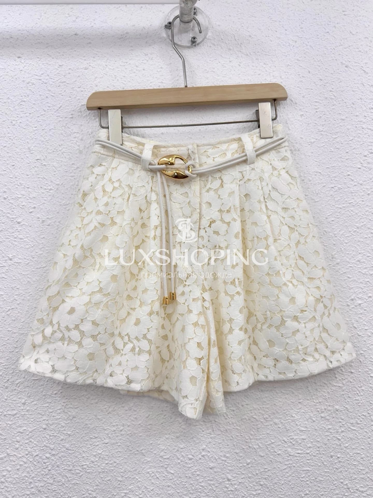 Костюм Zimmermann "Illuminate Lace" — жакет и шорты из кружева кремового оттенка - фото 10