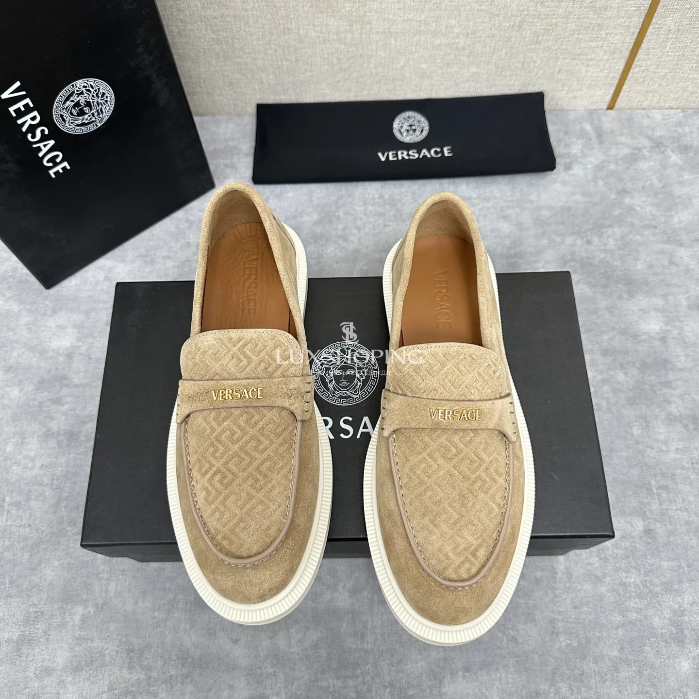 Коричневые замшевые лоферы Versace Greca - фото 5