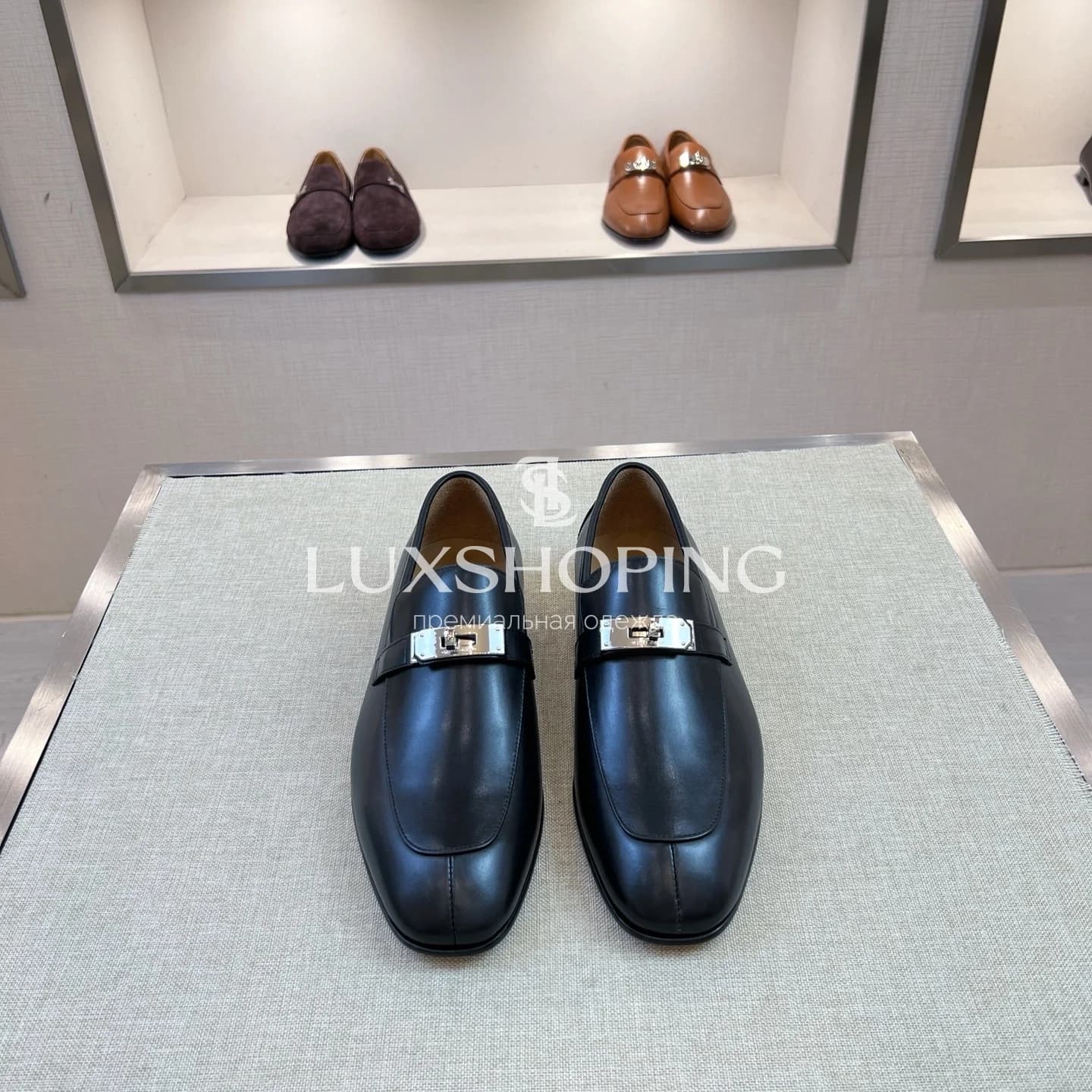 Кожаные лоферы Hermes с замком черные - фото 2