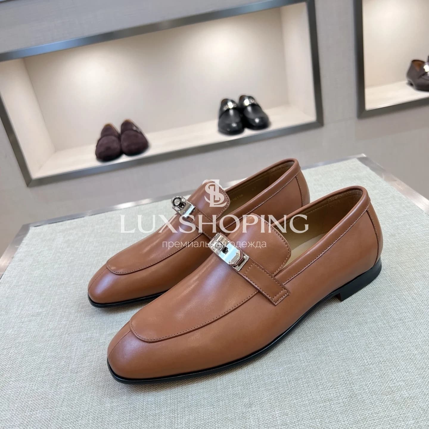 Кожаные лоферы Hermes с замком коричневые - фото 3