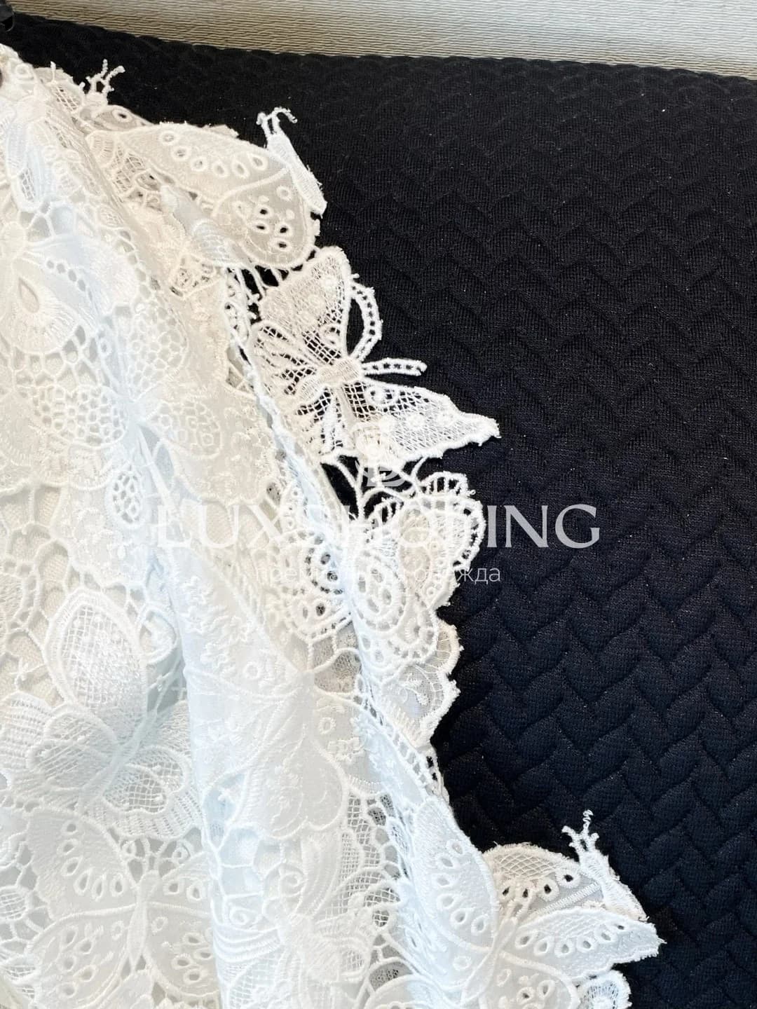 Dior юбка миди с 3D-бабочками из кружева - фото 12