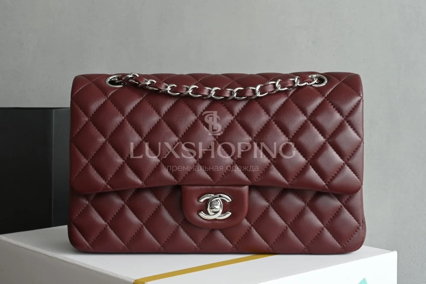 Сумка Chanel 25S Classic Flap среднего размера бордовая 15.5×25.5×6.5 см - фото 4