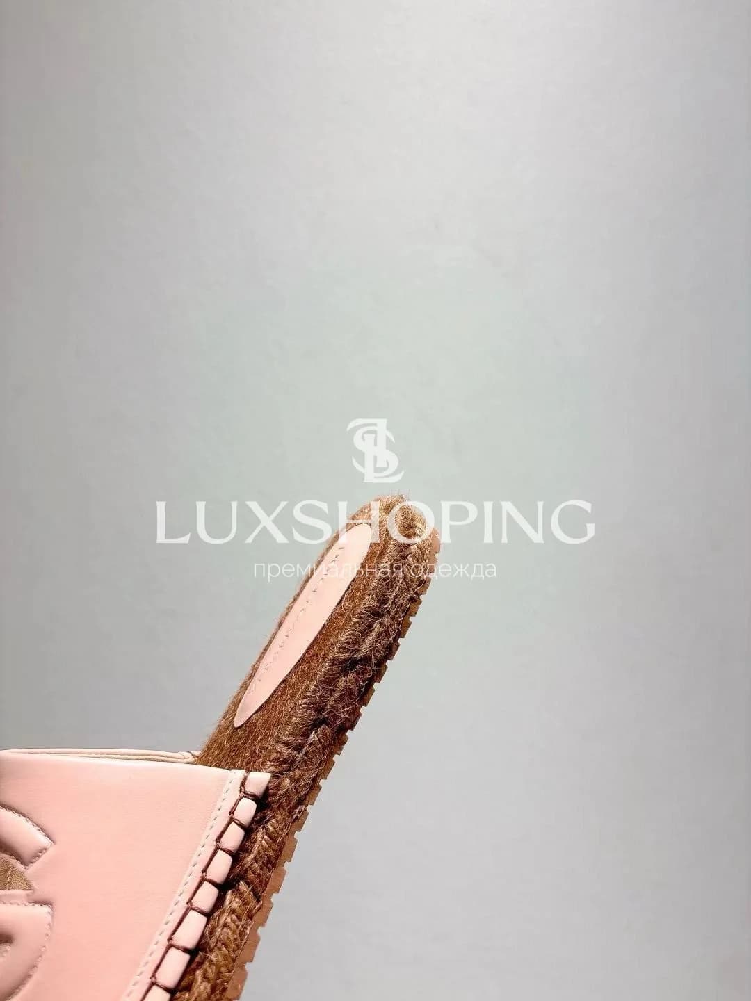 Пудрово-розовые шлёпанцы Dolce &amp; Gabbana с кожаным логотипом и джутовой подошвой - фото 4