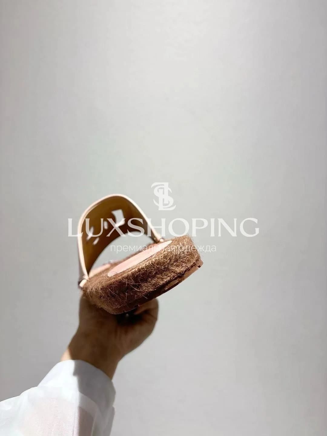 Пудрово-розовые шлёпанцы Dolce &amp; Gabbana с кожаным логотипом и джутовой подошвой - фото 6