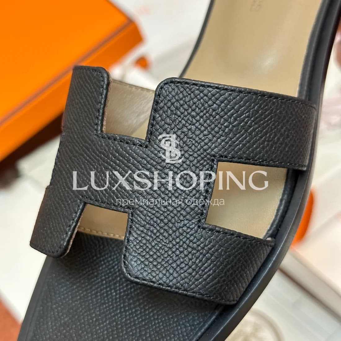 Шлепанцы Hermes Oran зернистые art39 - фото 6