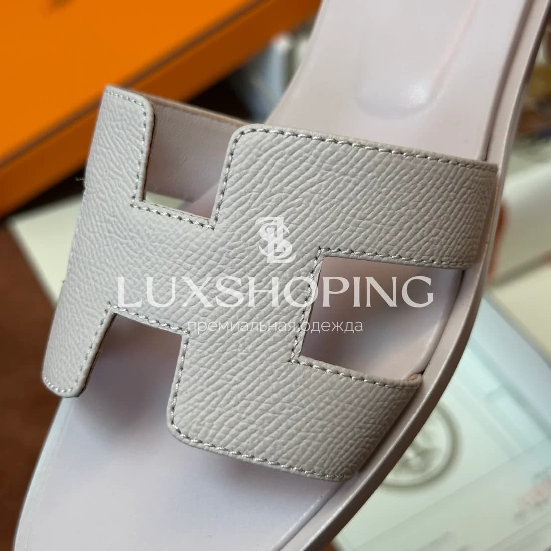 Шлепанцы Hermes Oran зернистые art40 - фото 6