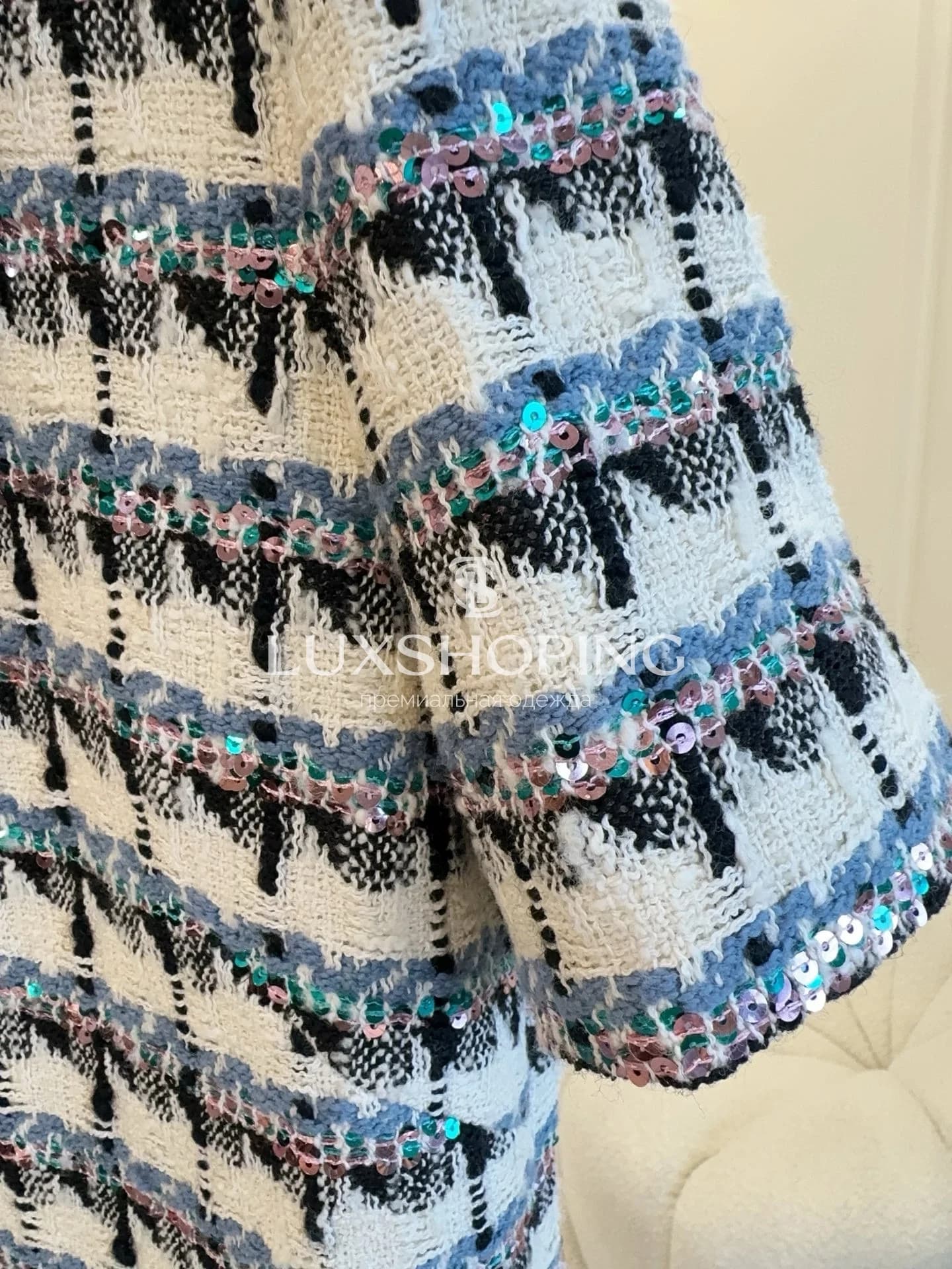 Valentino платье из цветного твида с эффектной фактурой и пайетками - фото 9