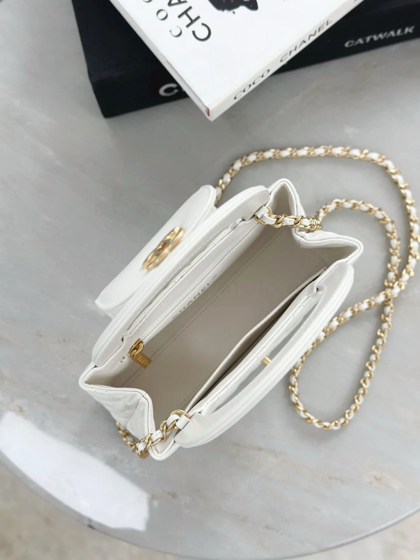 Сумка Chanel 25C Kelly 13х19х7 см белая - фото 9