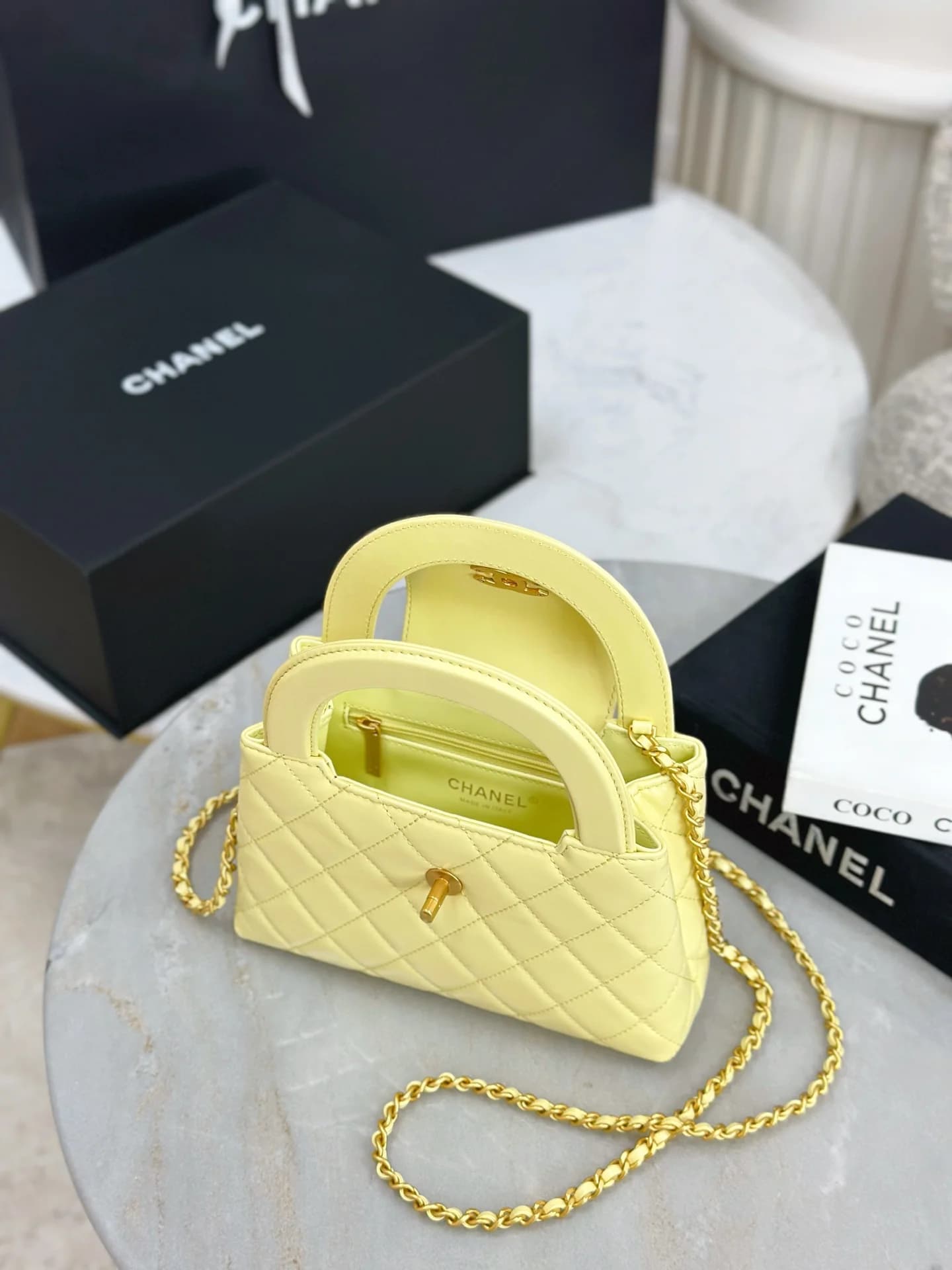 Сумка Chanel Kelly Chain Bag 2025 13×19×7 см - фото 9