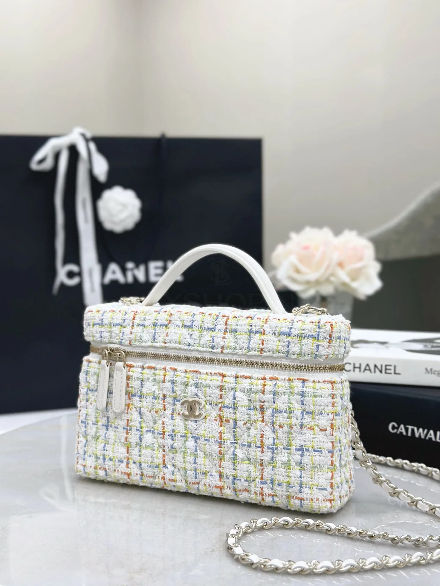 Сумка твидовая Chanel 25C LP белая 17х19,5х5 см - фото 3