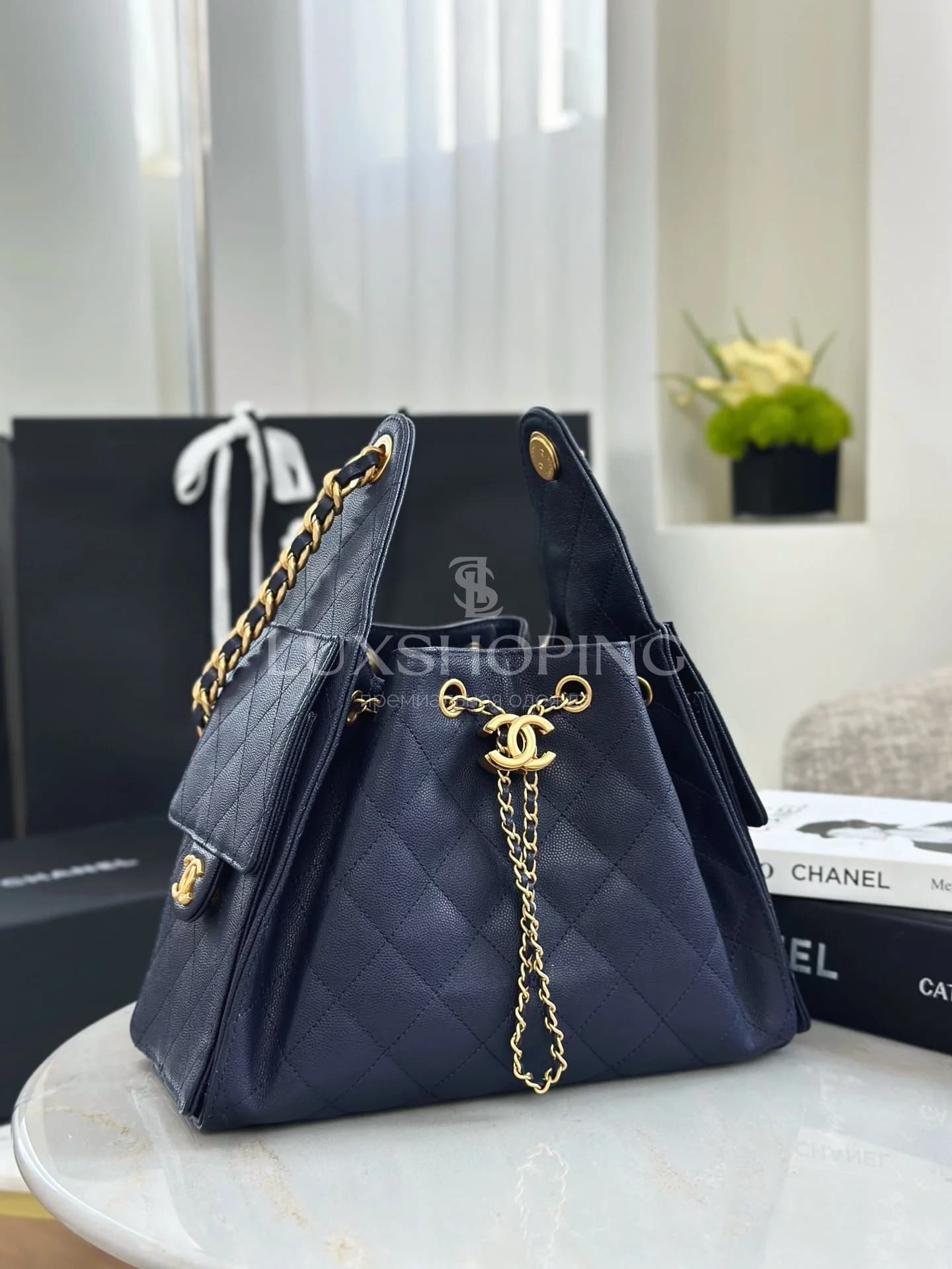 CHANEL 25C сумка-хобо 30×26×14 см темно синяя - фото 5