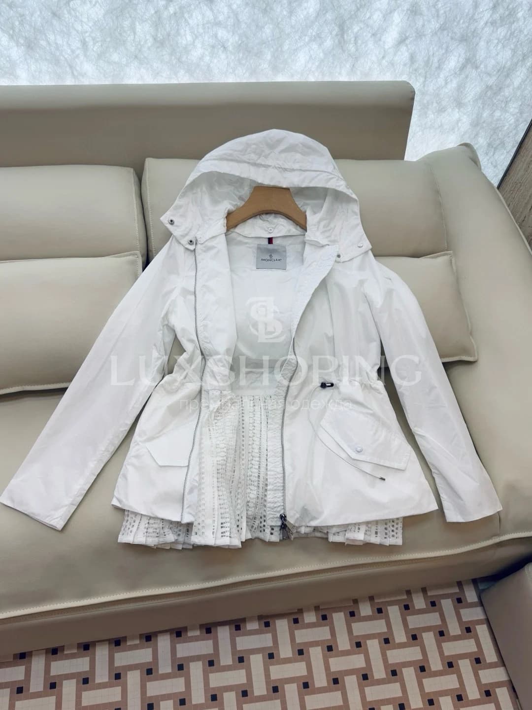 Moncler женская куртка с кружевной отделкой Белая - фото 8