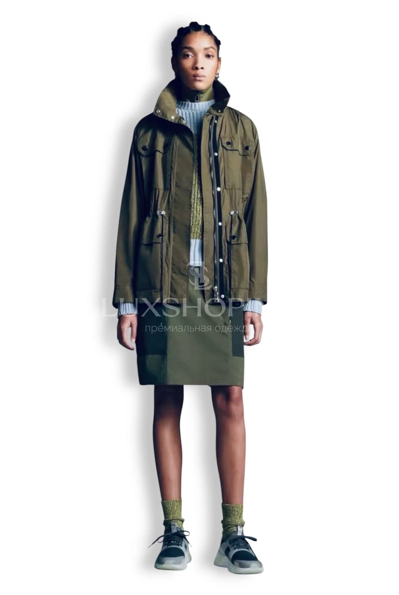 Moncler  Женская куртка с поясом и высоким воротником хаки