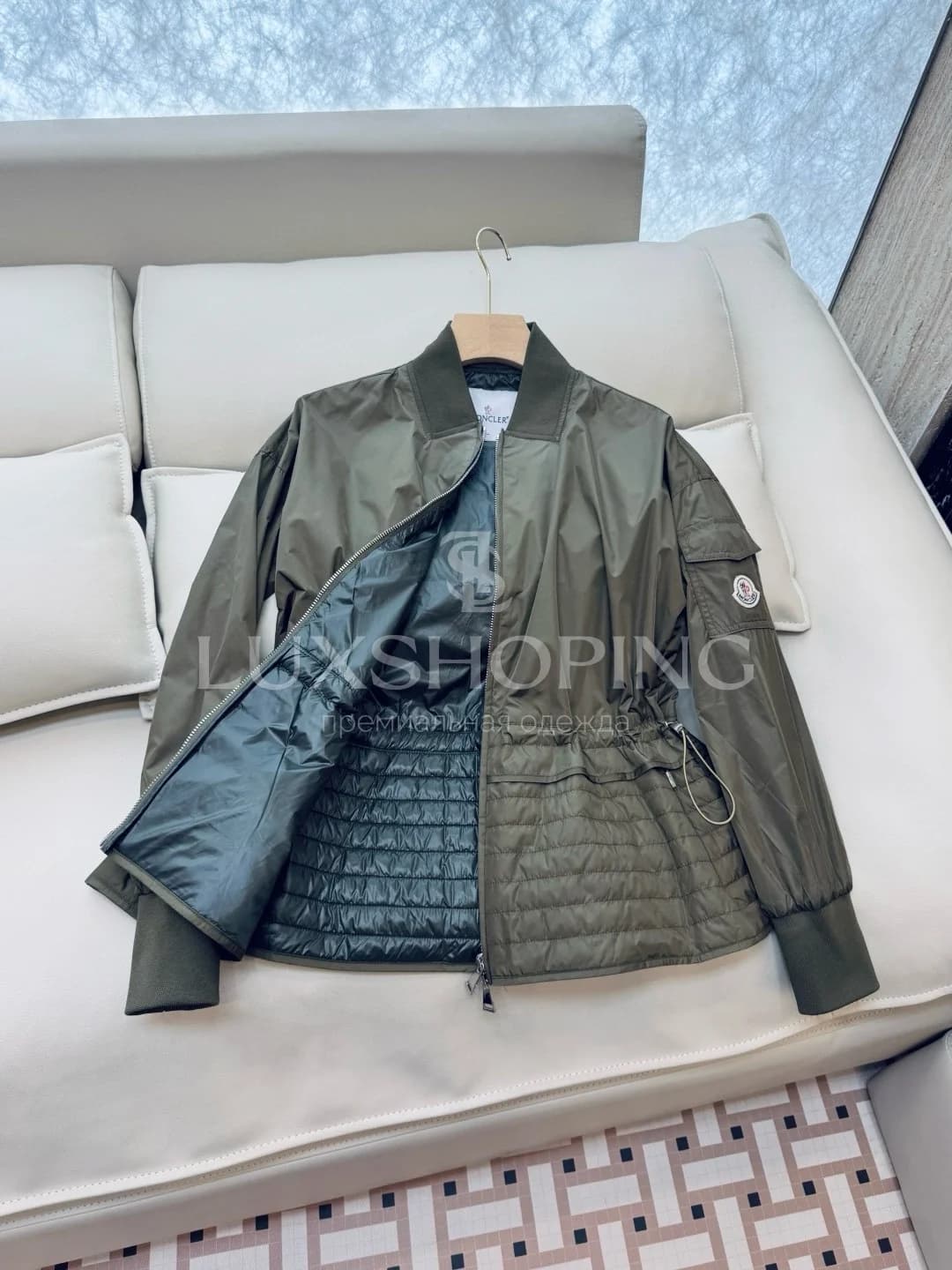 Moncler женская куртка с юбочным низом и кулиской хаки - фото 6