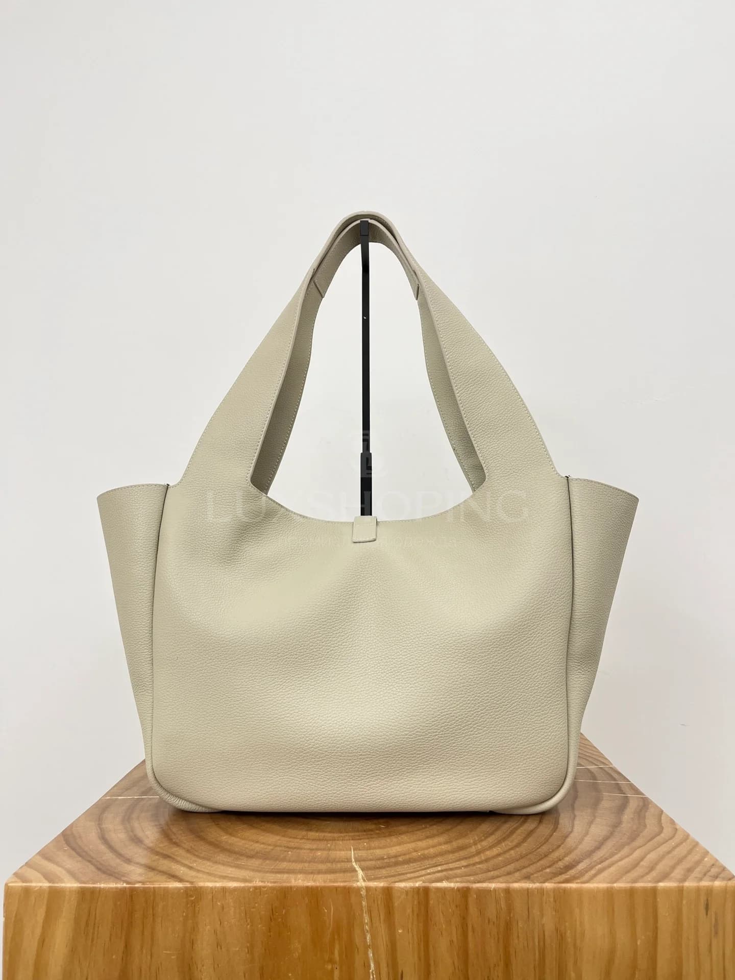 Сумка Saint Laurent BEA 50x32x28x18 cm бежевая - фото 10