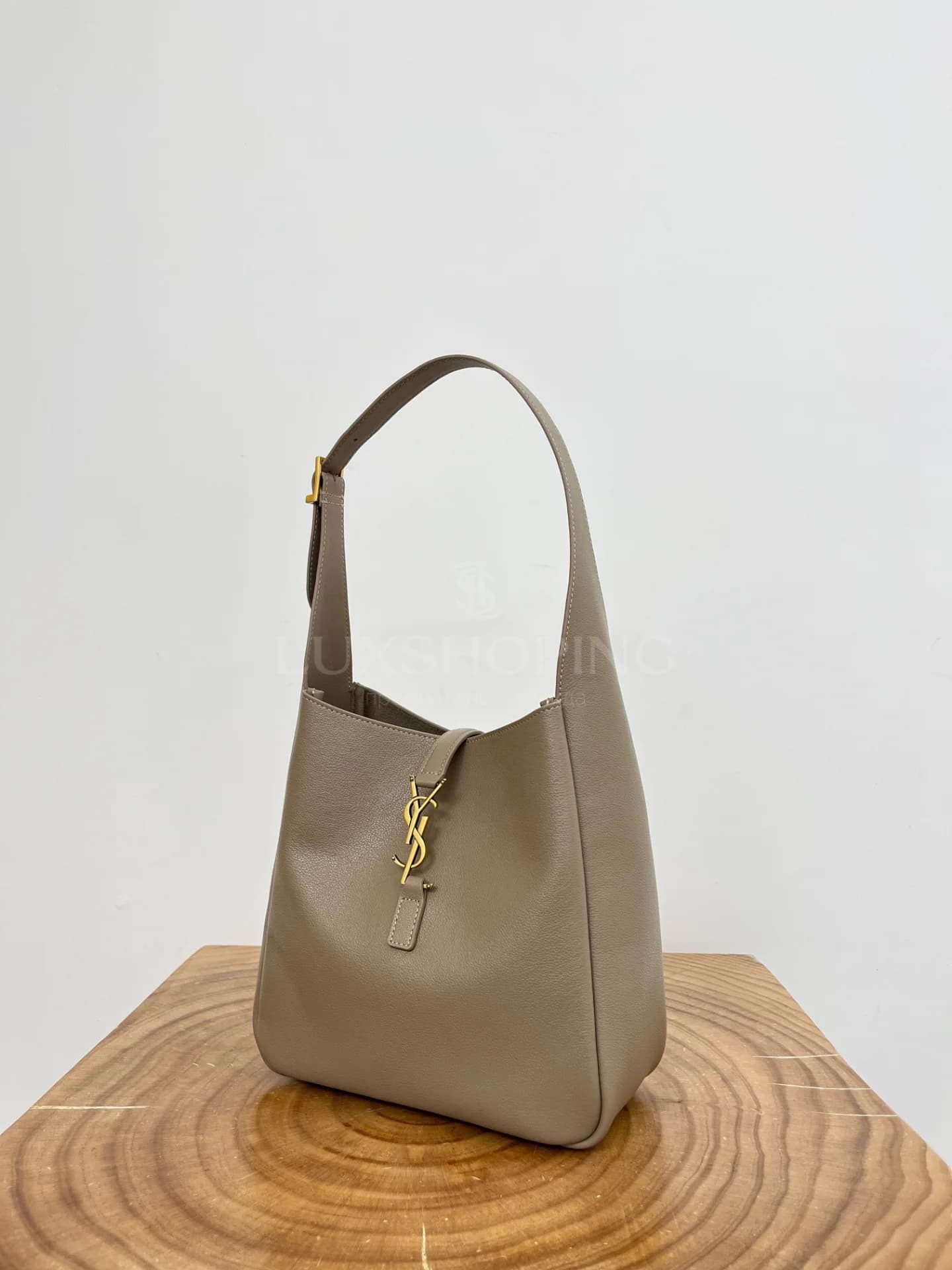 Сумка YSL Hobo 22×22×10 см бежевая - фото 5