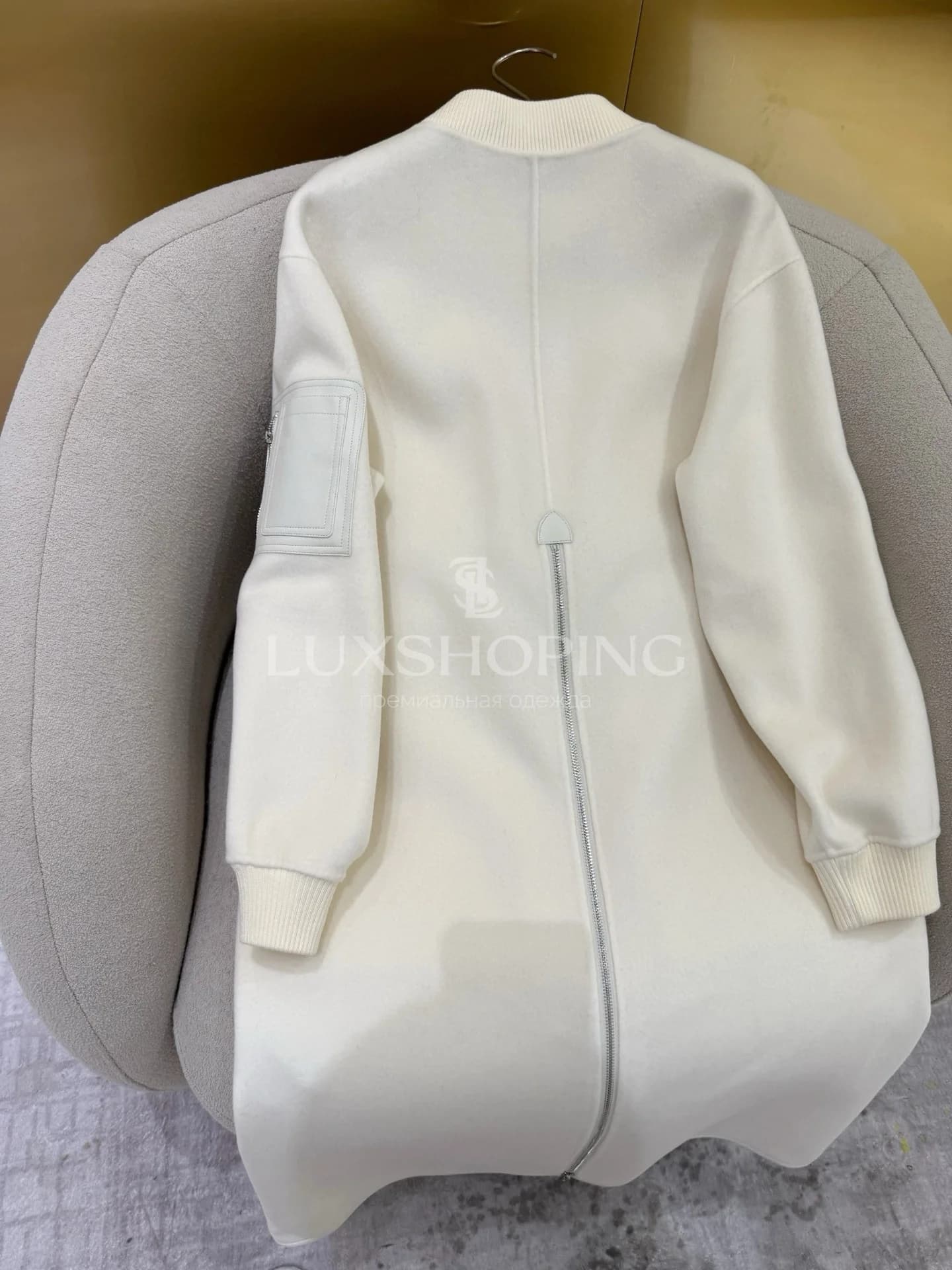 Hermes Пальто-бомбер белое - фото 14