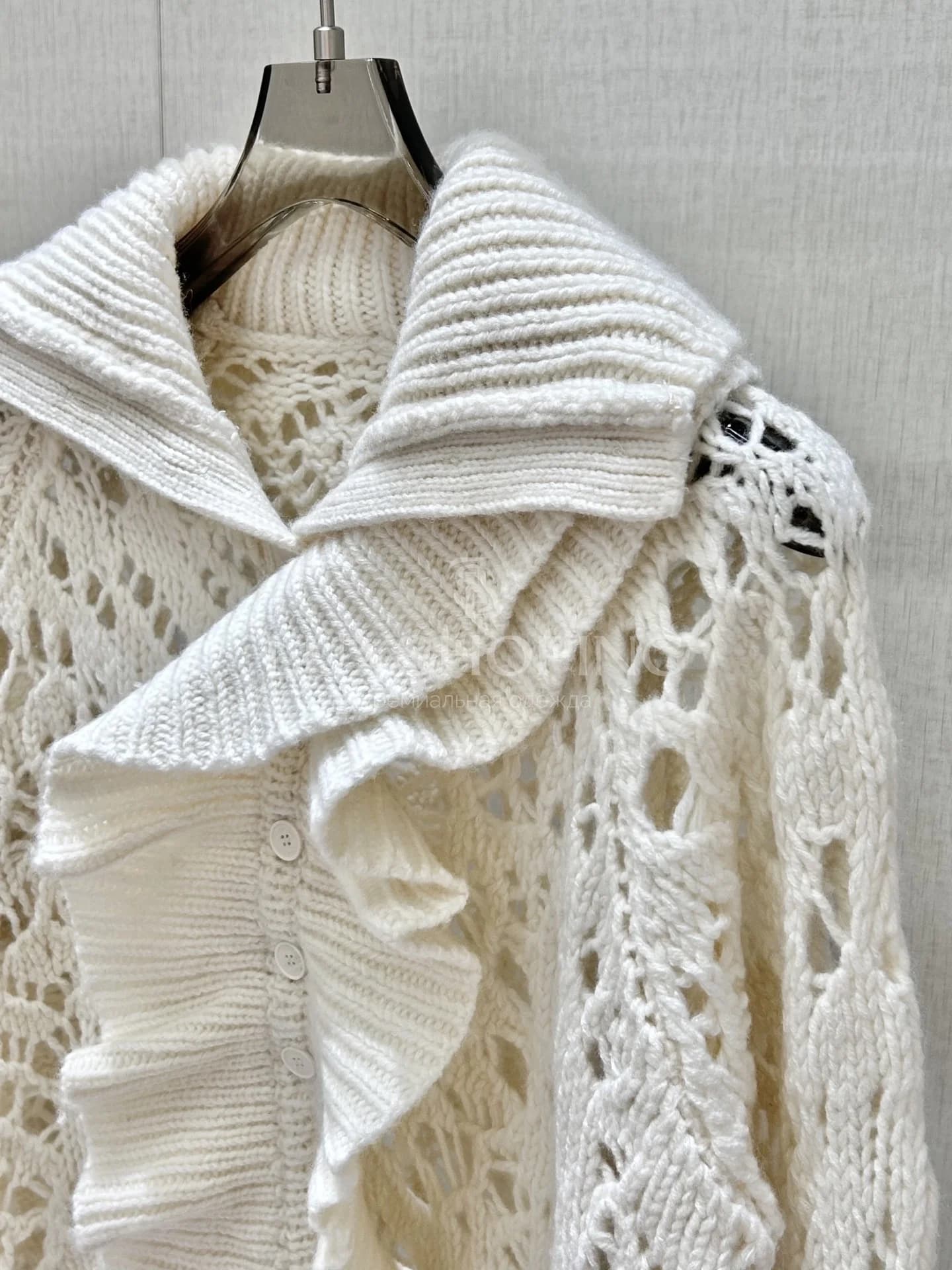 Dior Вязаный кардиган с ажурным узором и воланами, коллекция 25FW - фото 5