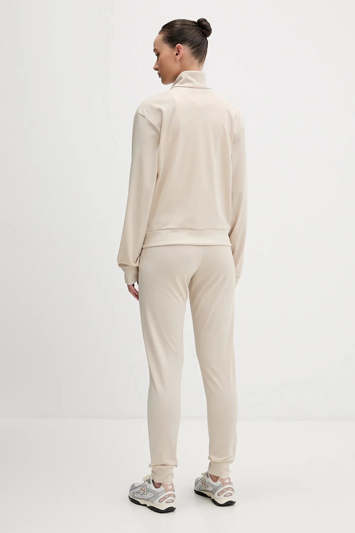 Уютный спортивный костюм - фото 4