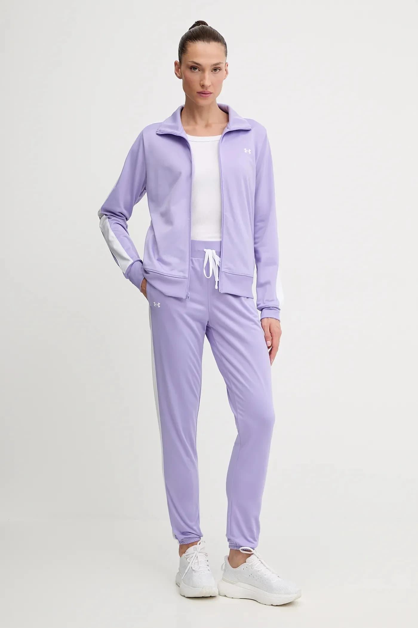 Спортивный костюм из трикотажа