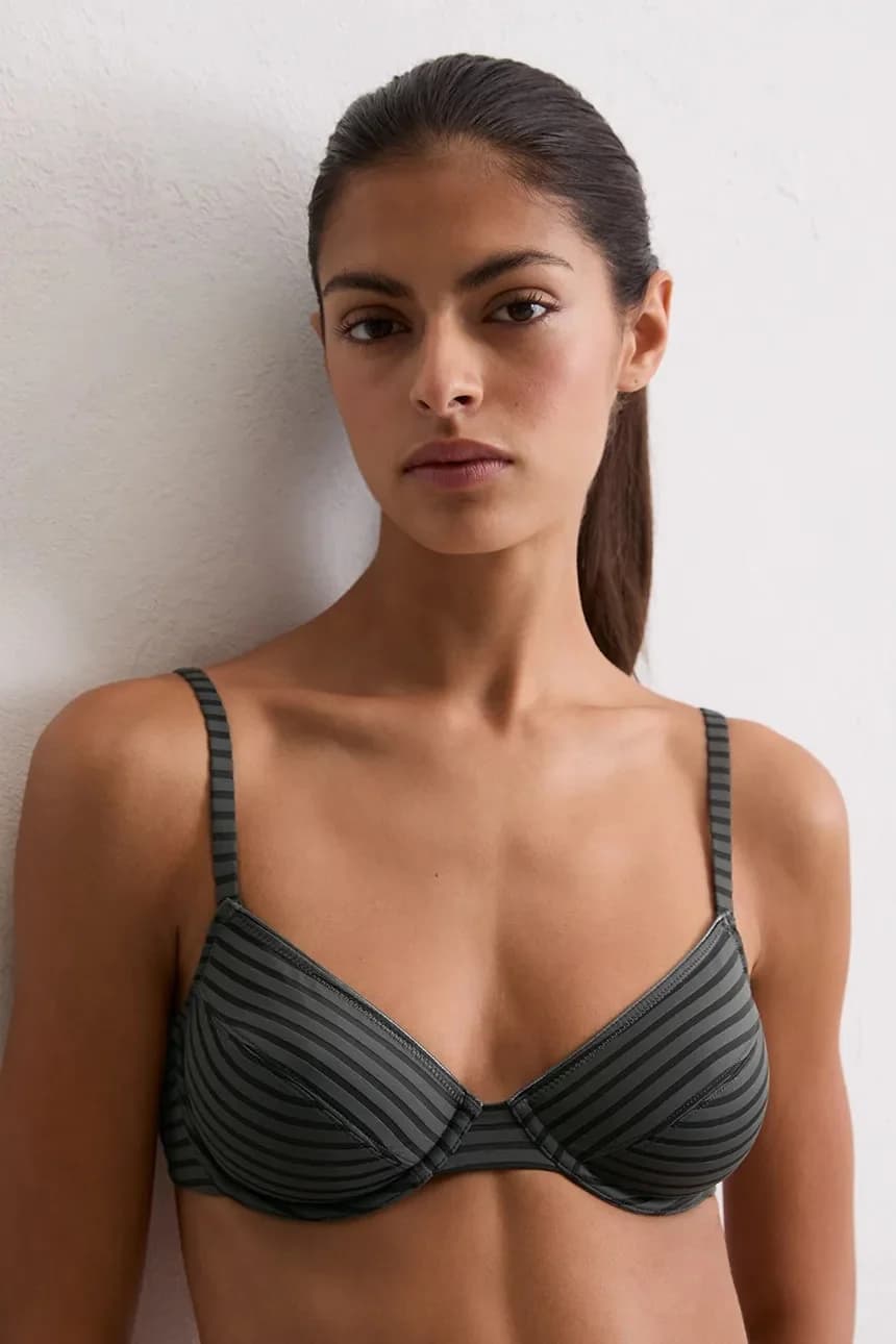 Бюстгальтер