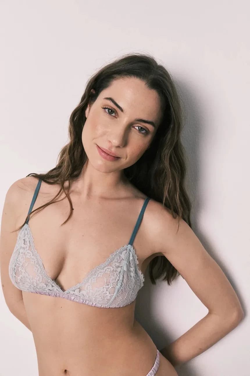 Треугольный кружевной бюстгальтер
