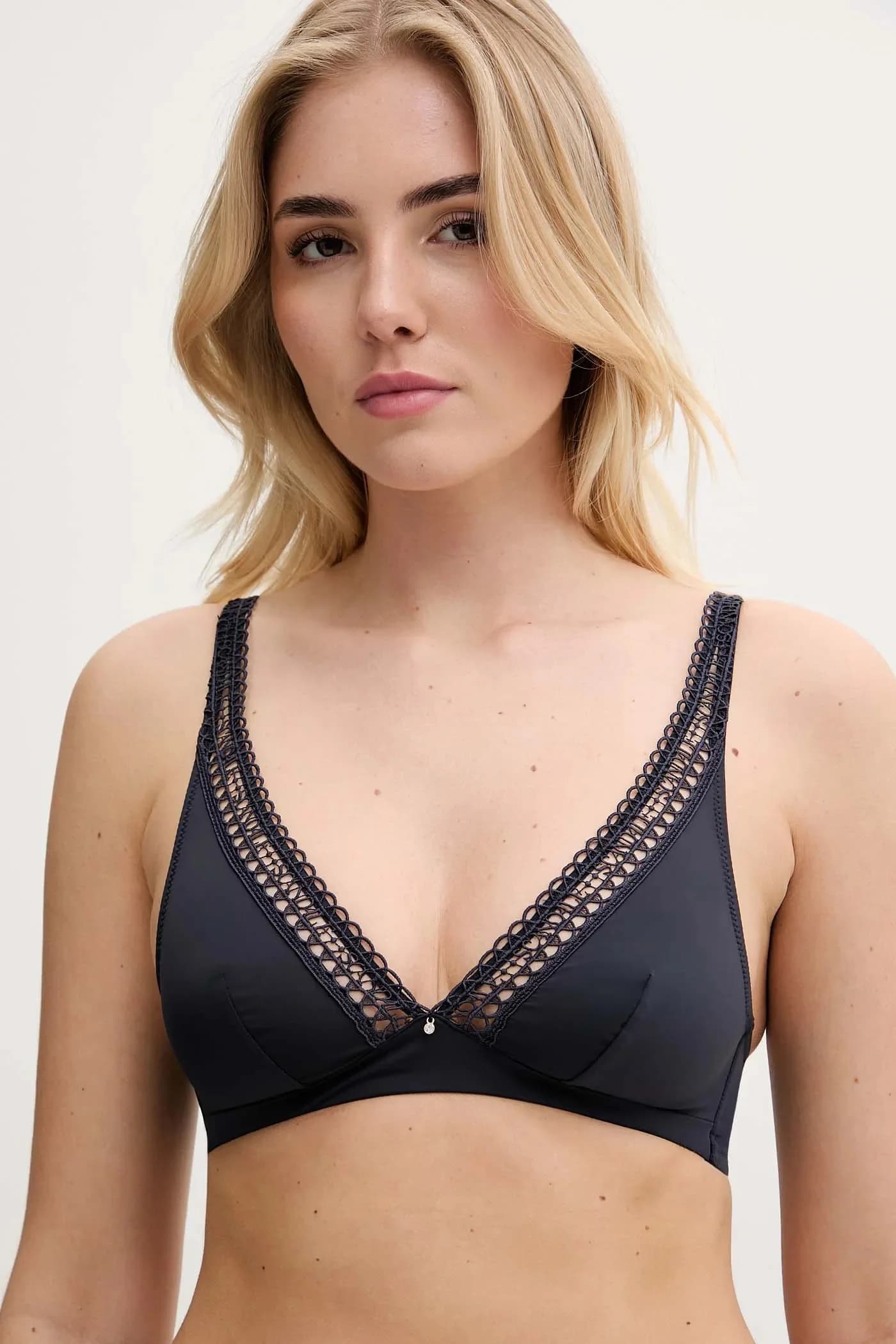 Бюстгальтер