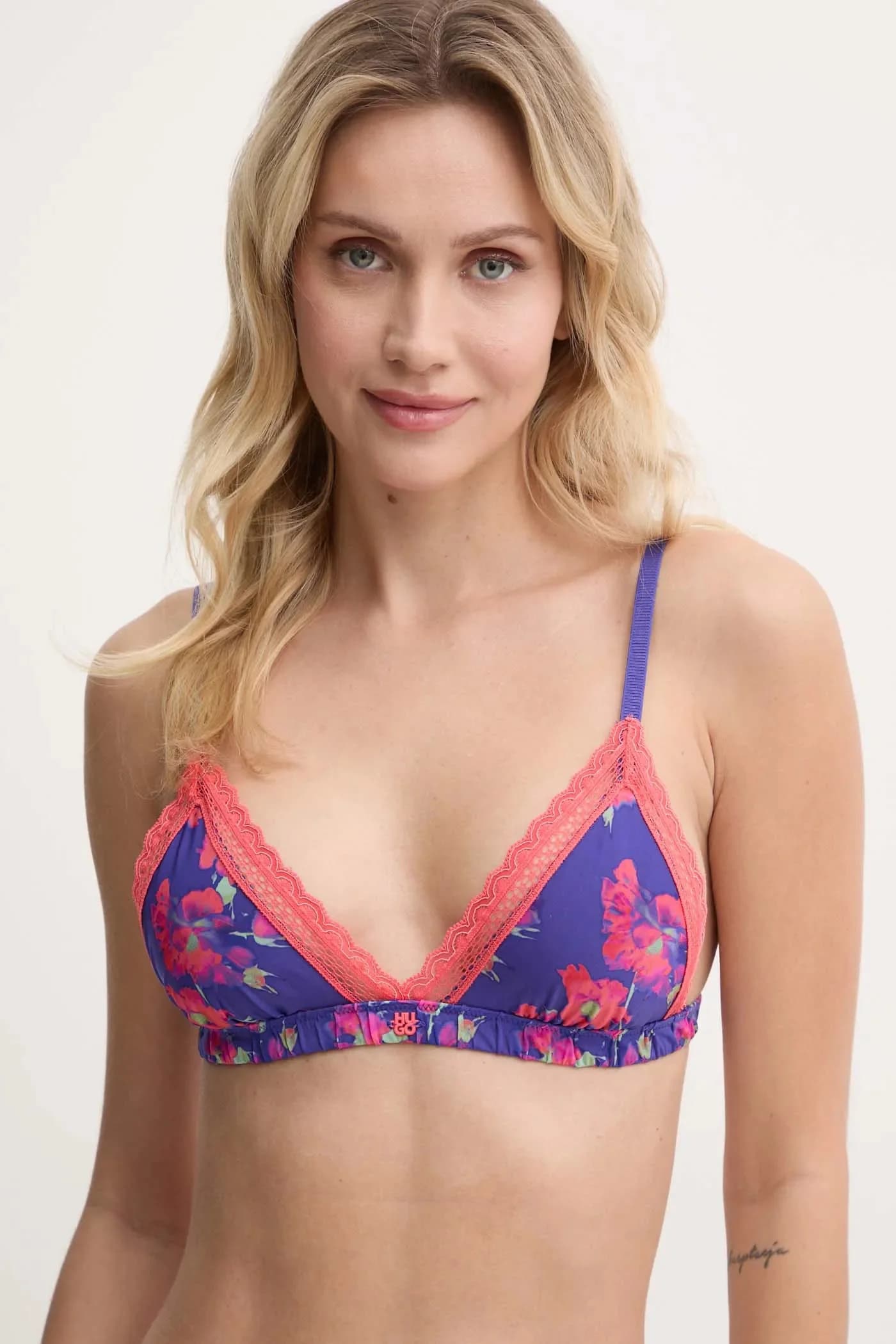 Бюстгальтер