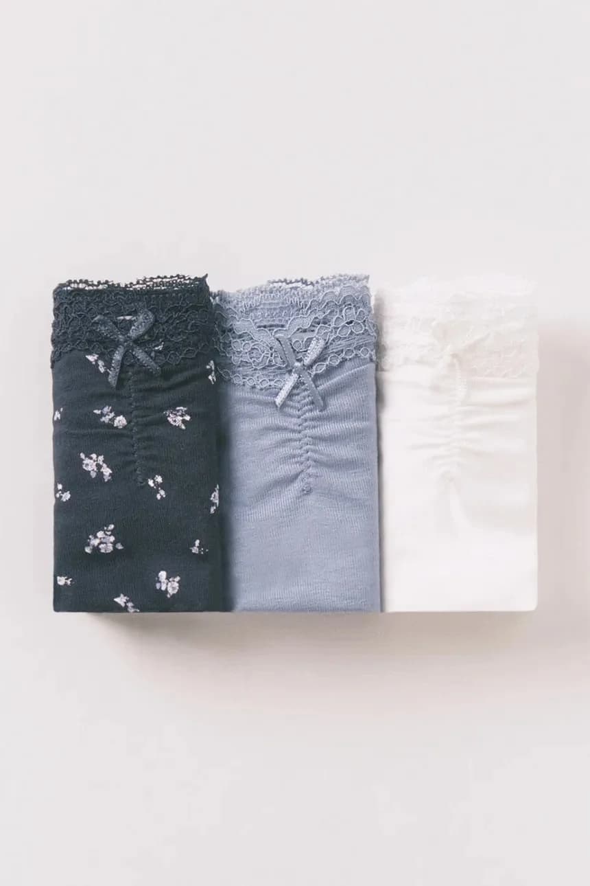 3 пары трусов