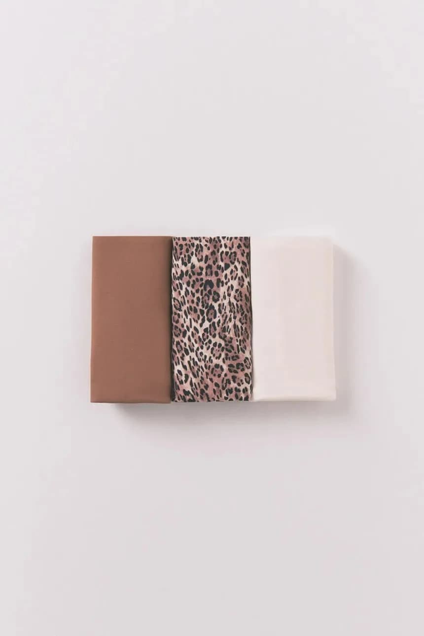 3 комплекта стрингов