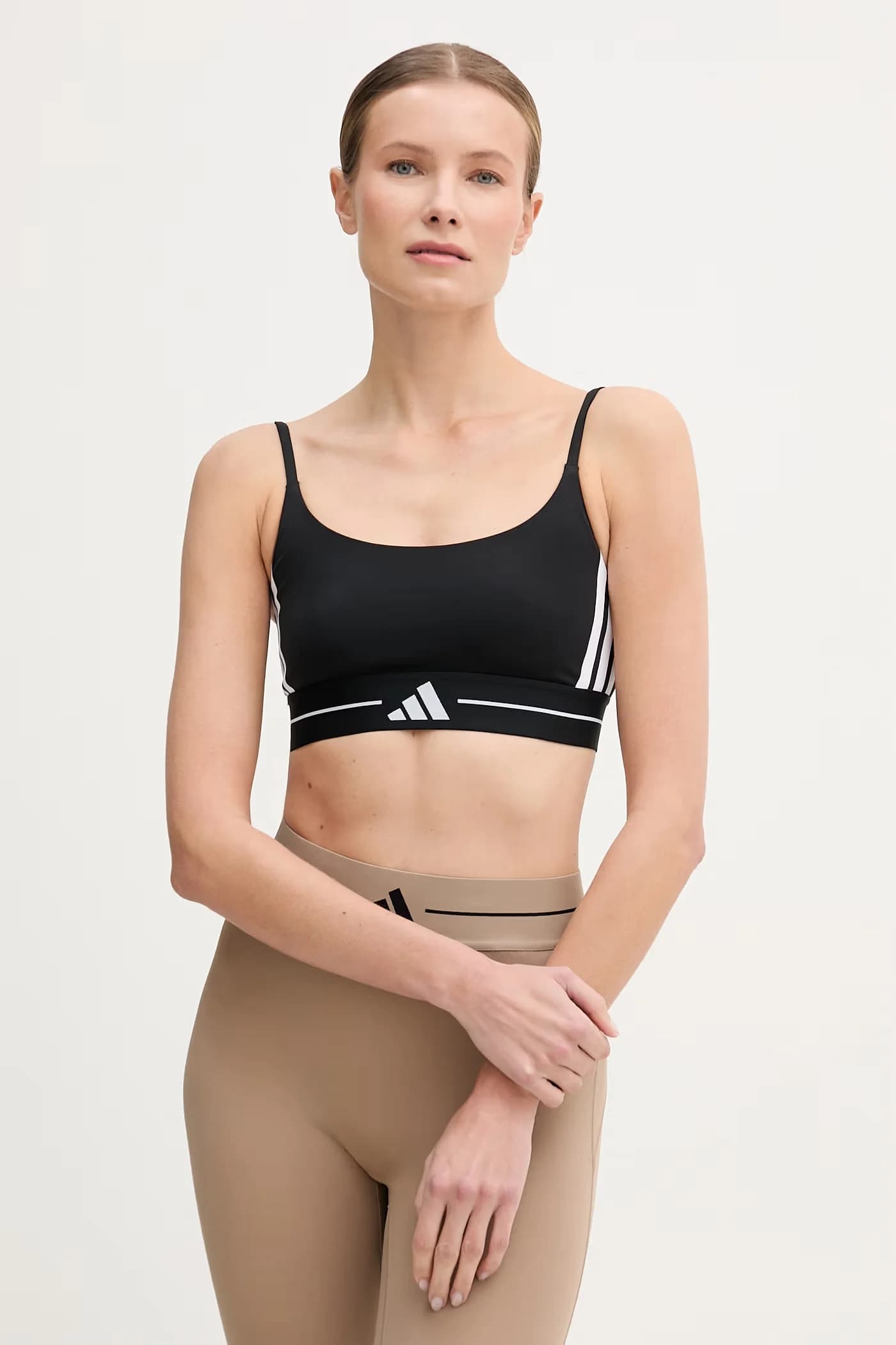 Спортивный бюстгальтер Hyperglam.