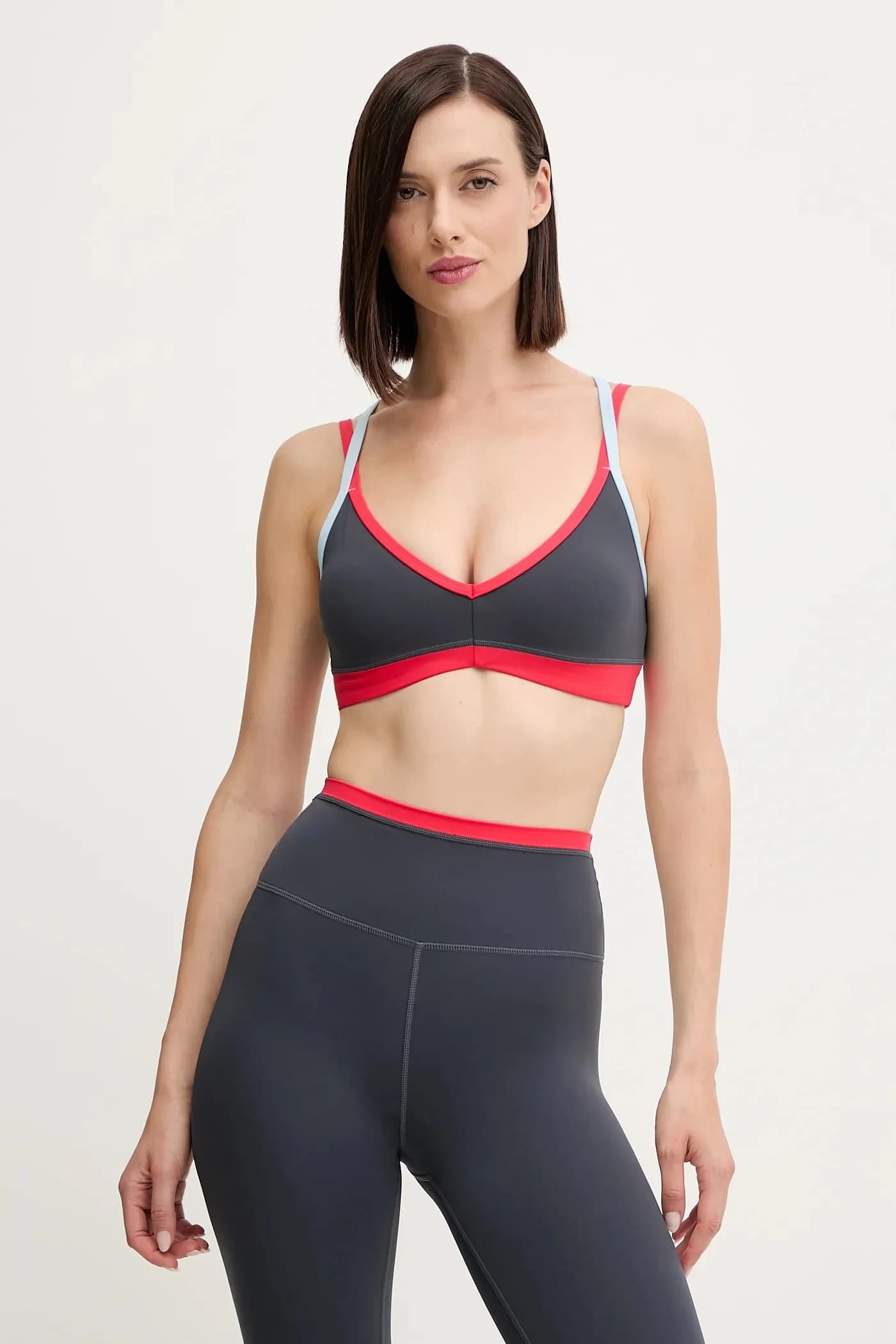 Спортивный бюстгальтер Paramount