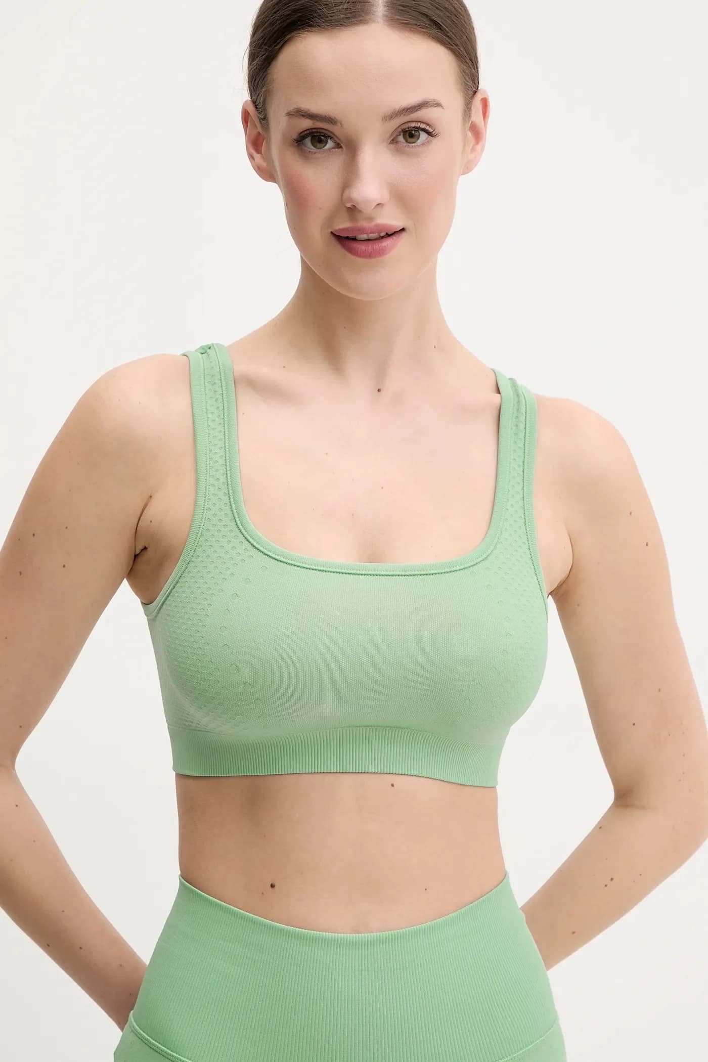 Бюстгальтер для йоги с фестонами - фото 4