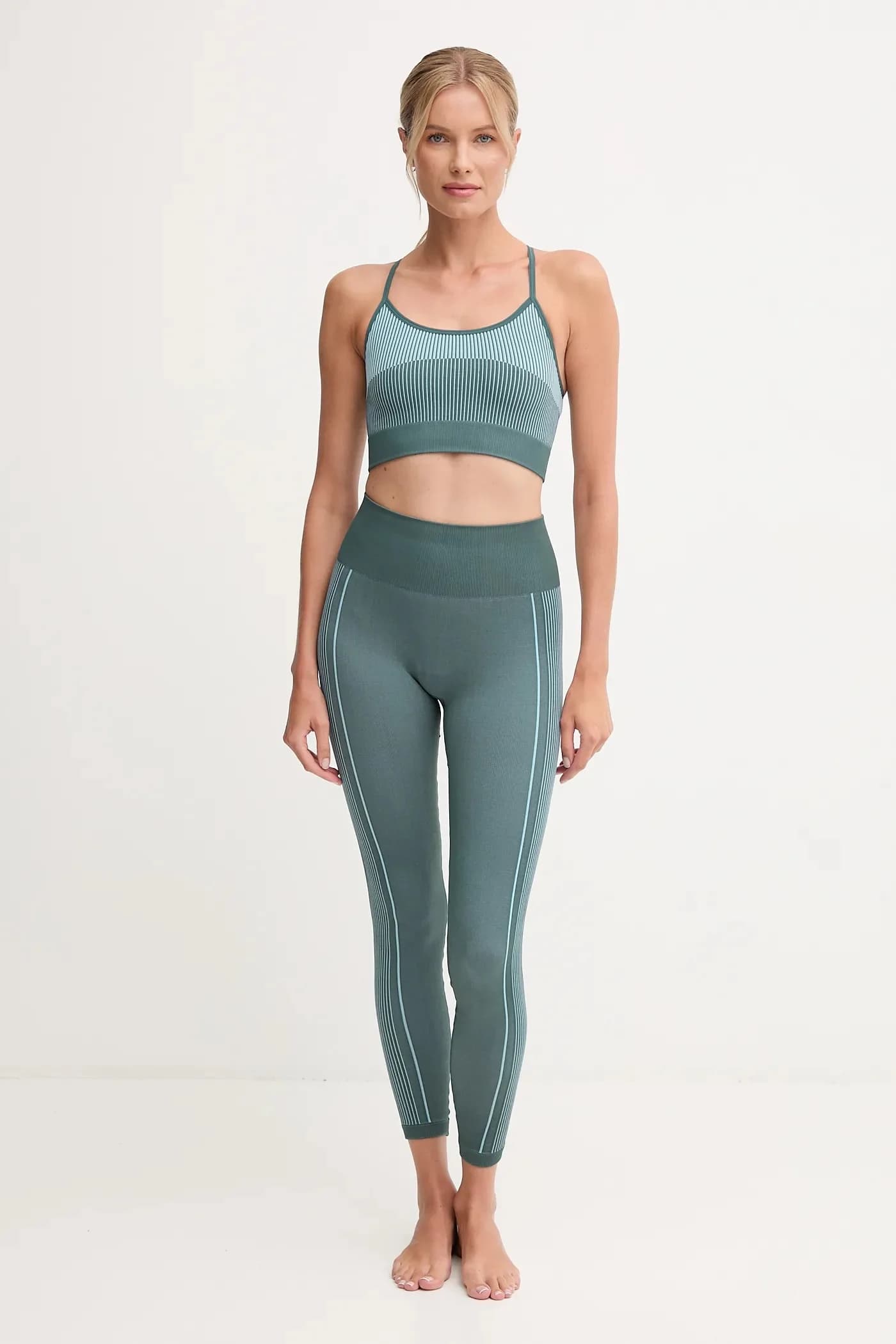 Спортивный бюстгальтер - фото 2