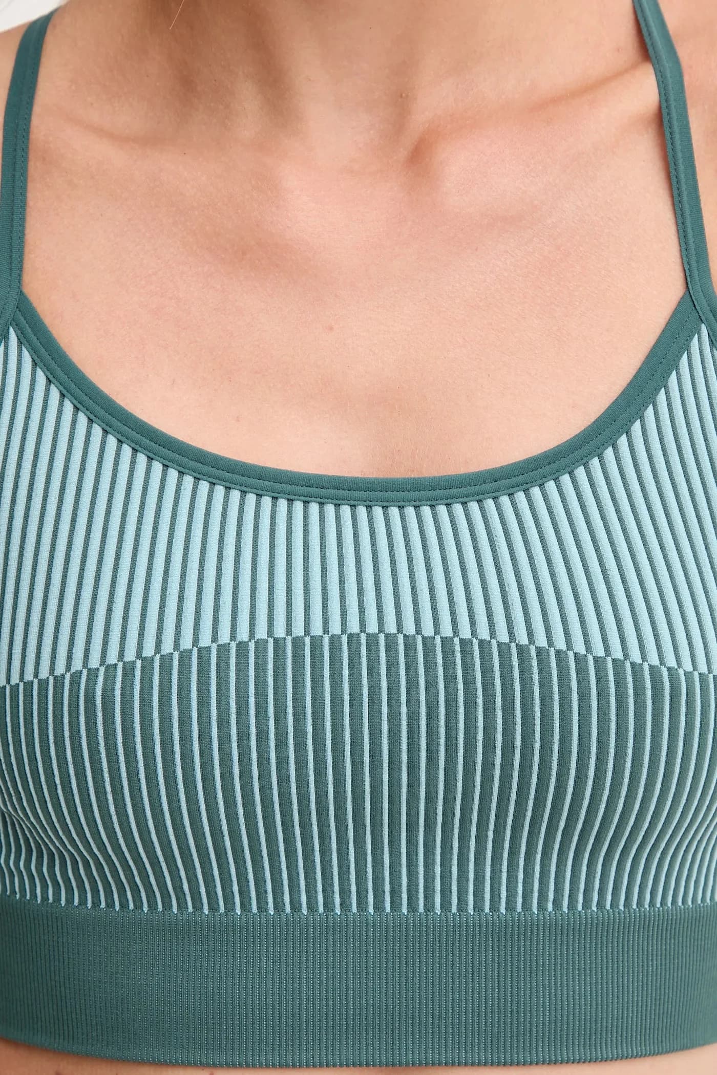 Спортивный бюстгальтер - фото 5