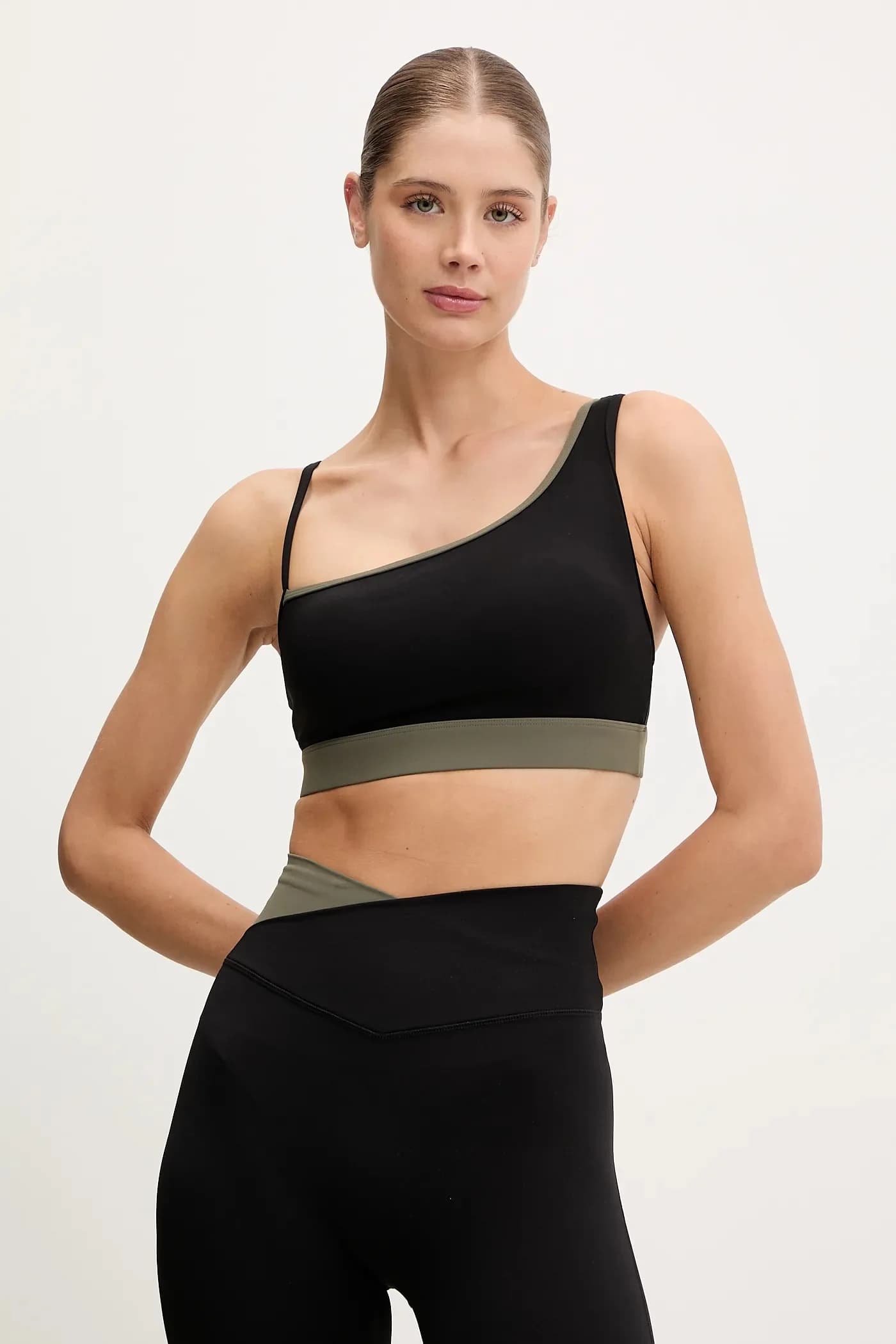 спортивный бюстгальтер Челси