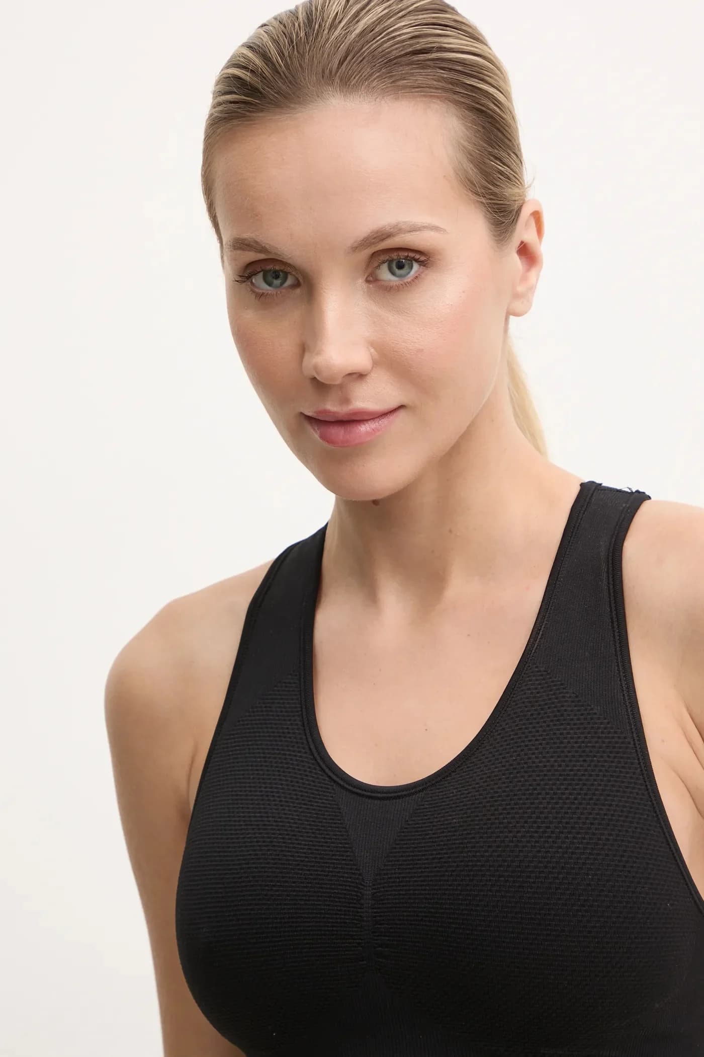 Бесшовный мягкий бюстгальтер для йоги - фото 4