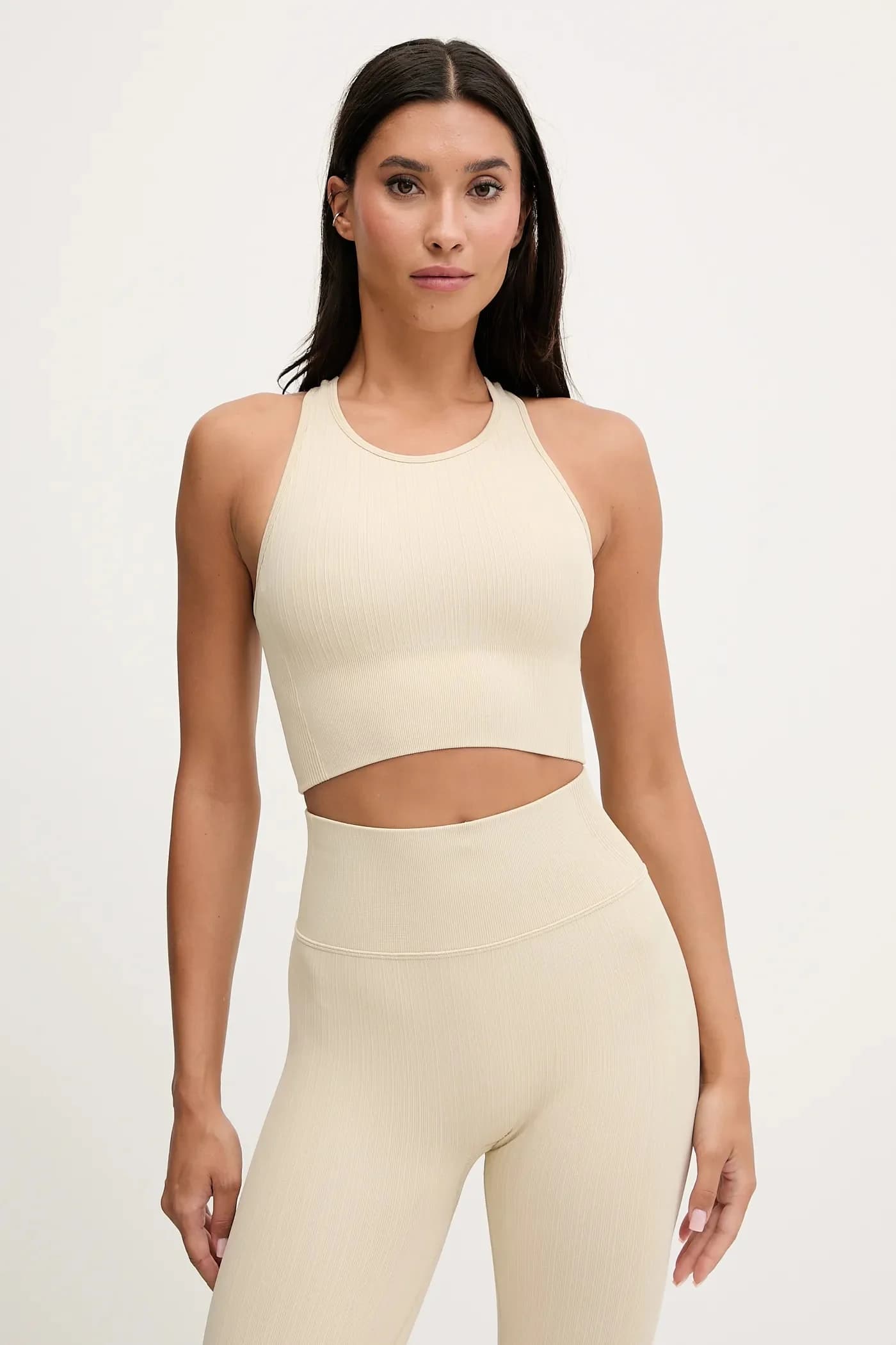 Бюстгальтер для йоги с несколькими рубчиками