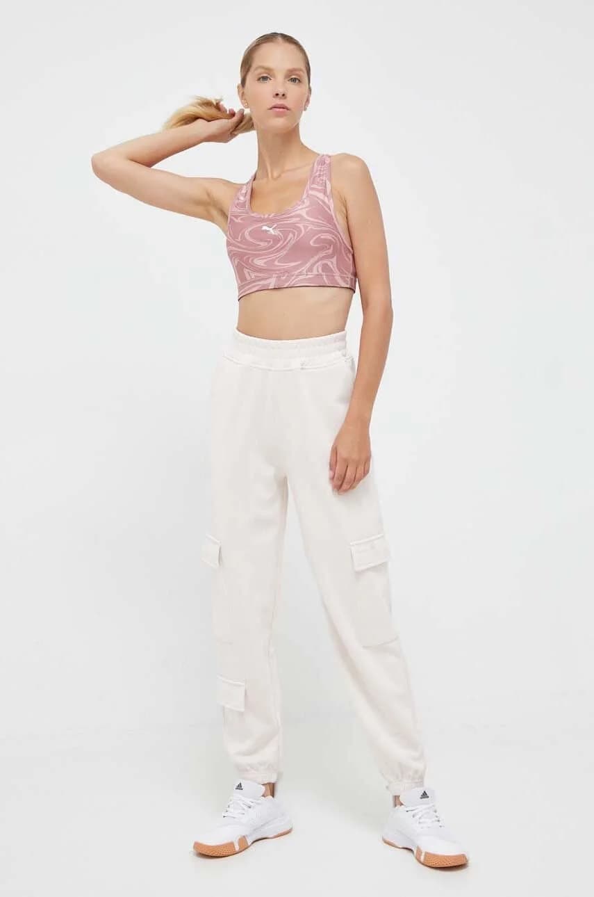 4Сохраняет спортивный бюстгальтер - фото 2