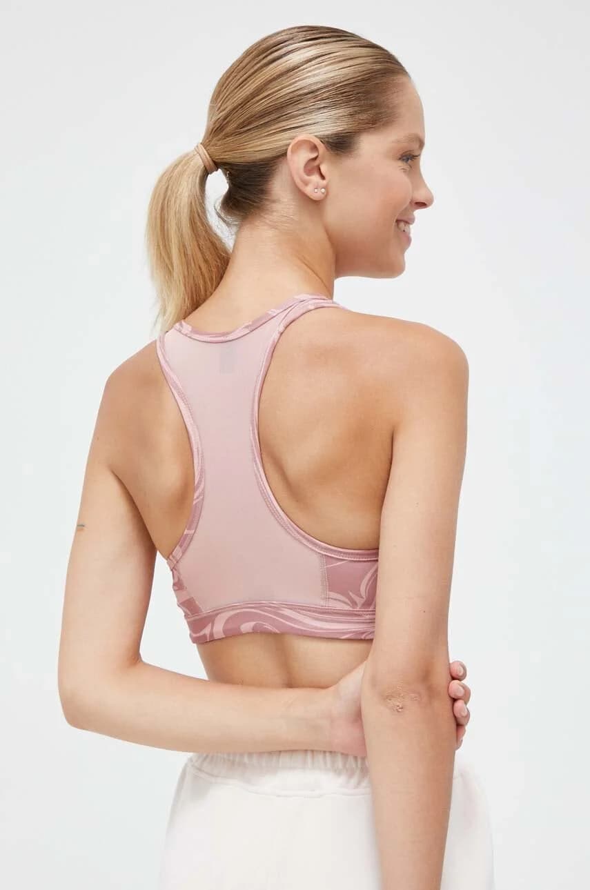 4Сохраняет спортивный бюстгальтер - фото 3